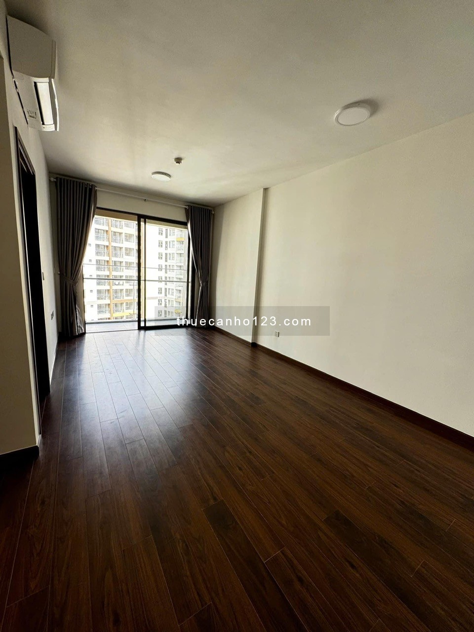 Chung cư Carillon1, Hoàng Hoa Thám, TB: 90m2, 2p ngủ, 2wc, ban công, 13tr/th