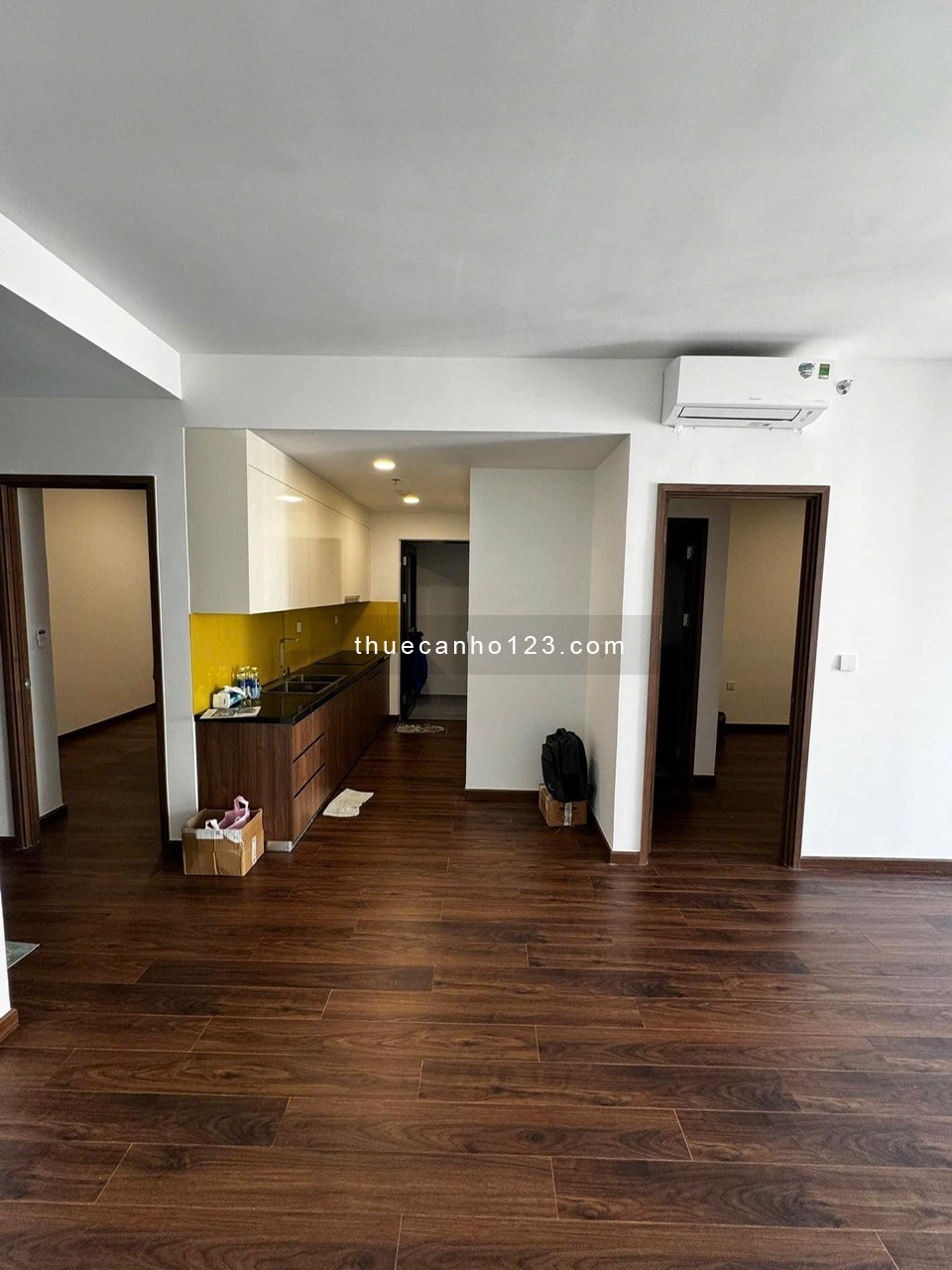 Chung cư Carillon1, Hoàng Hoa Thám, TB: 90m2, 2p ngủ, 2wc, ban công, 13tr/th