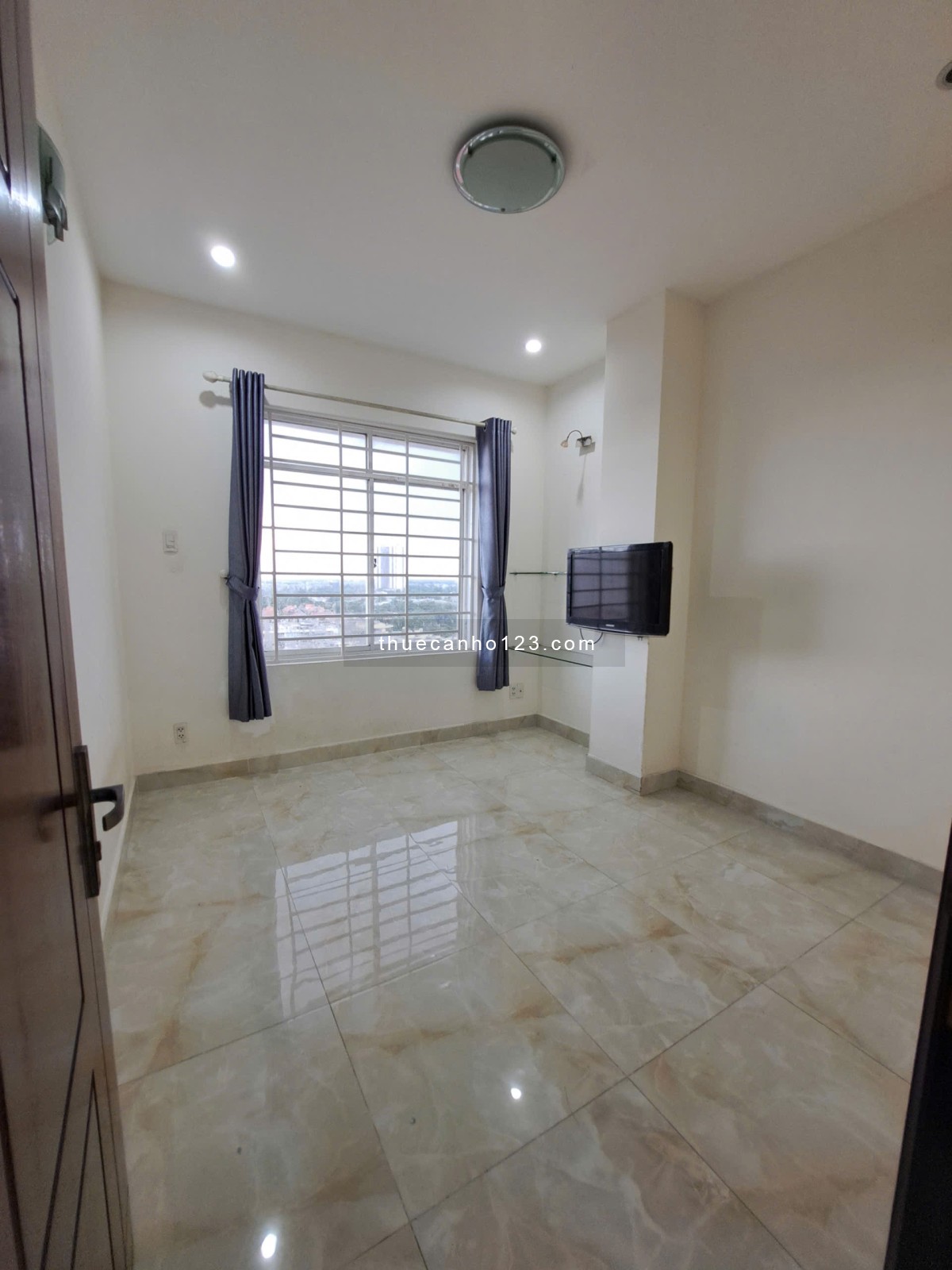 Cần cho thuê gấp căn hộ Him Lam 6A (Him Lam Nam Sài Gòn), KDC Trung Sơn, BC 70m2, 2pn 9tr/tháng