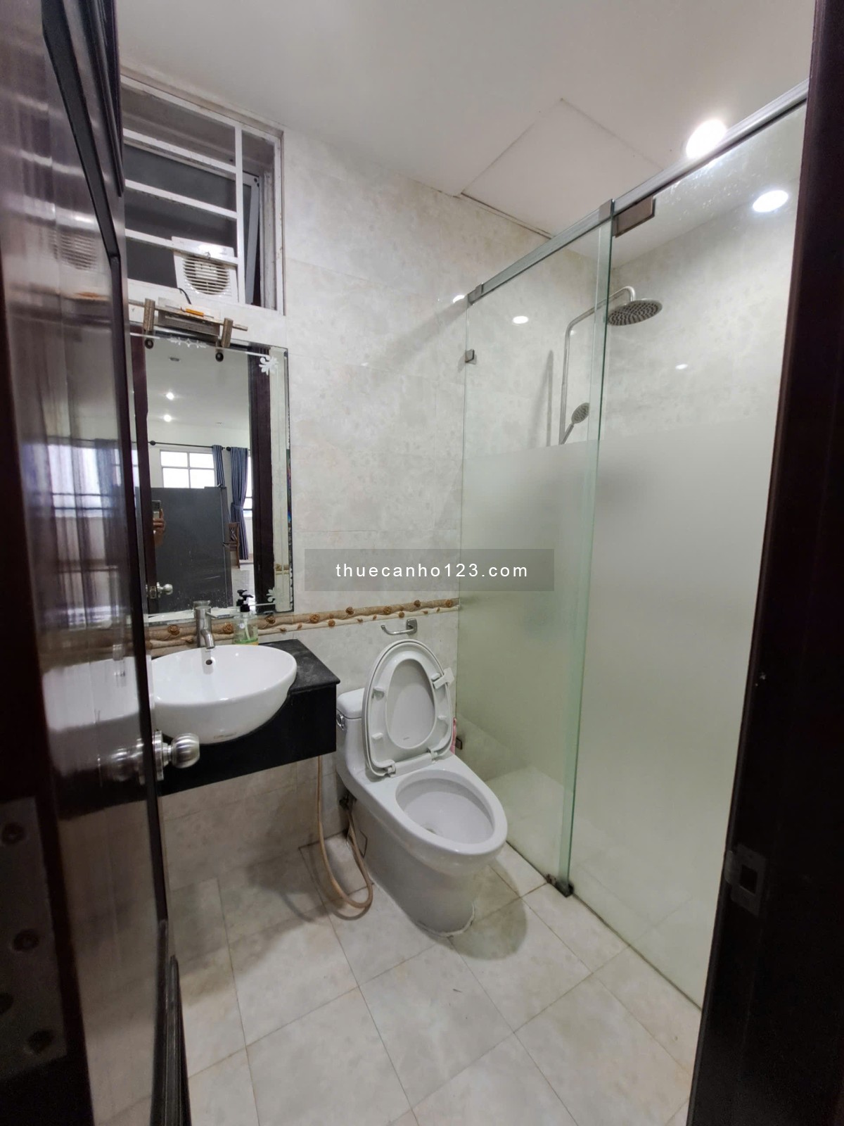 Cần cho thuê gấp căn hộ Him Lam 6A (Him Lam Nam Sài Gòn), KDC Trung Sơn, BC 70m2, 2pn 9tr/tháng