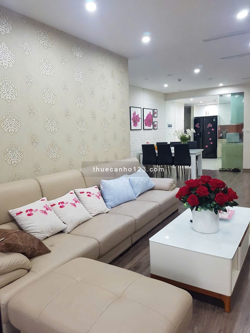 Cho thuê căn hộ 3PN tòa New Skyline view hồ rất đẹp