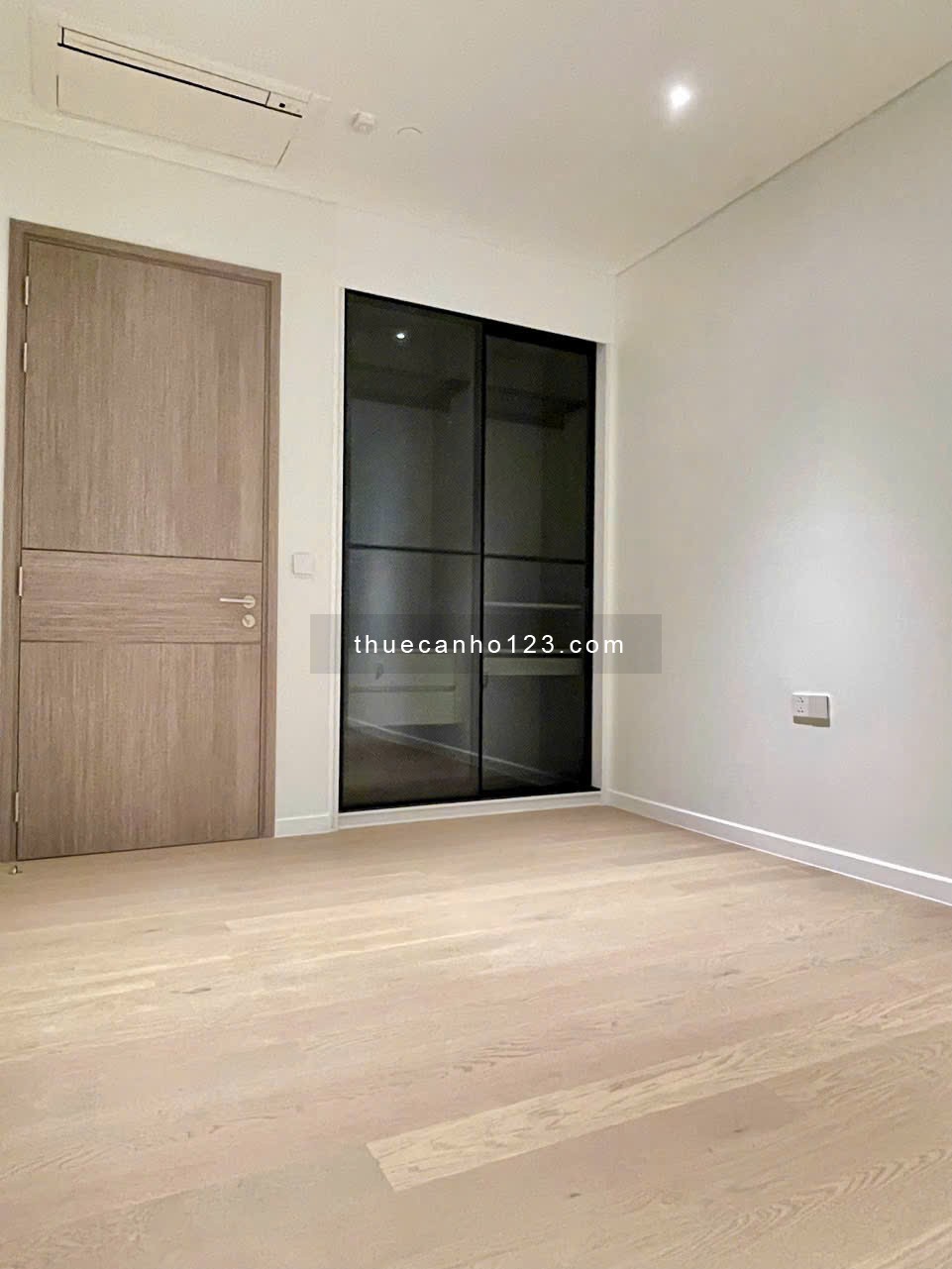 Opera cho thuê 3PN đầy đủ nội thất - Giá tốt & giỏ hàng cho thuê cập nhật mới nhất