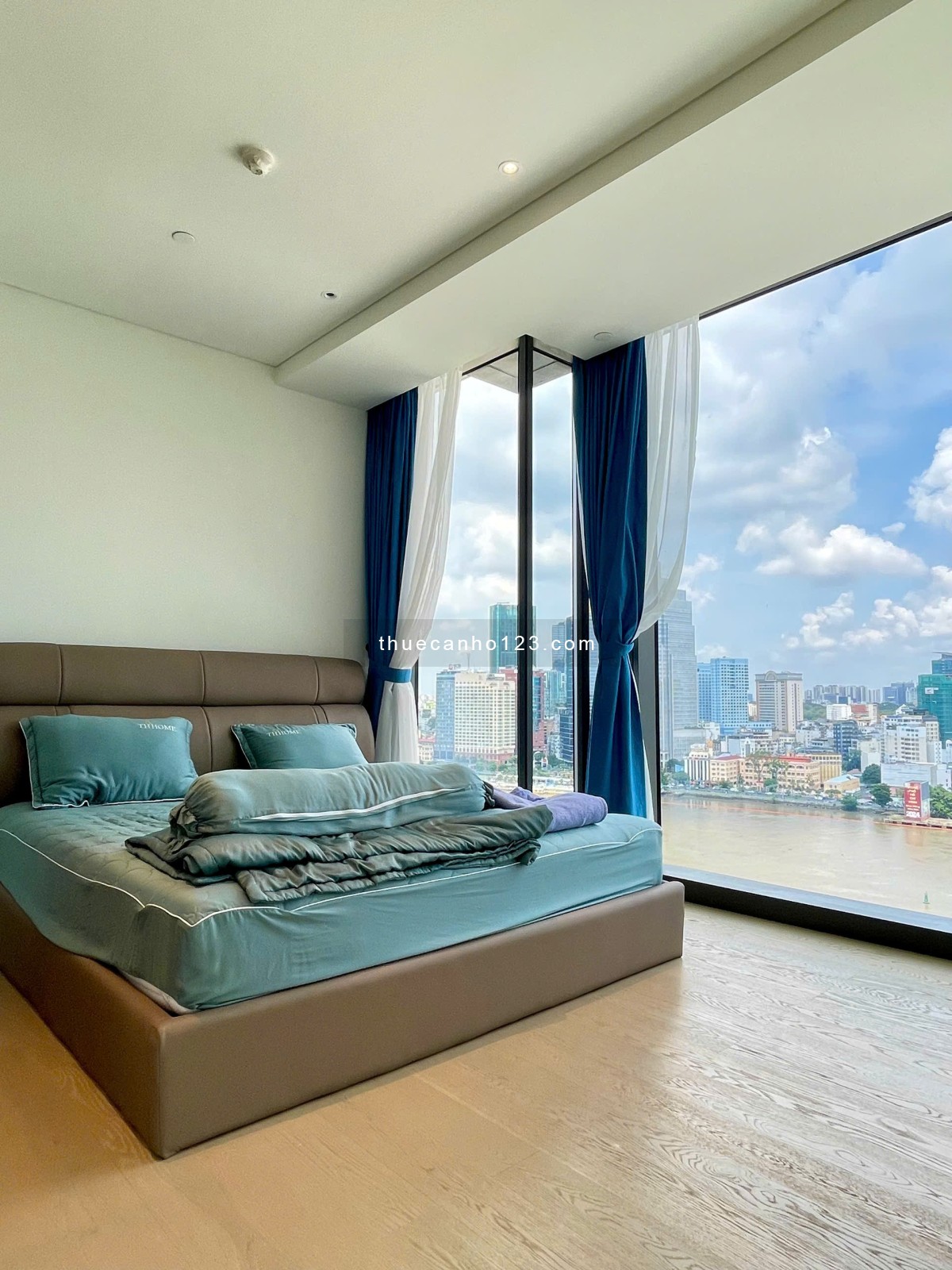 Opera cho thuê 3PN VIEW 360 sông, quận 1 & Ba Son - Tầng cao view xuất sắc & giỏ hàng cập nhật