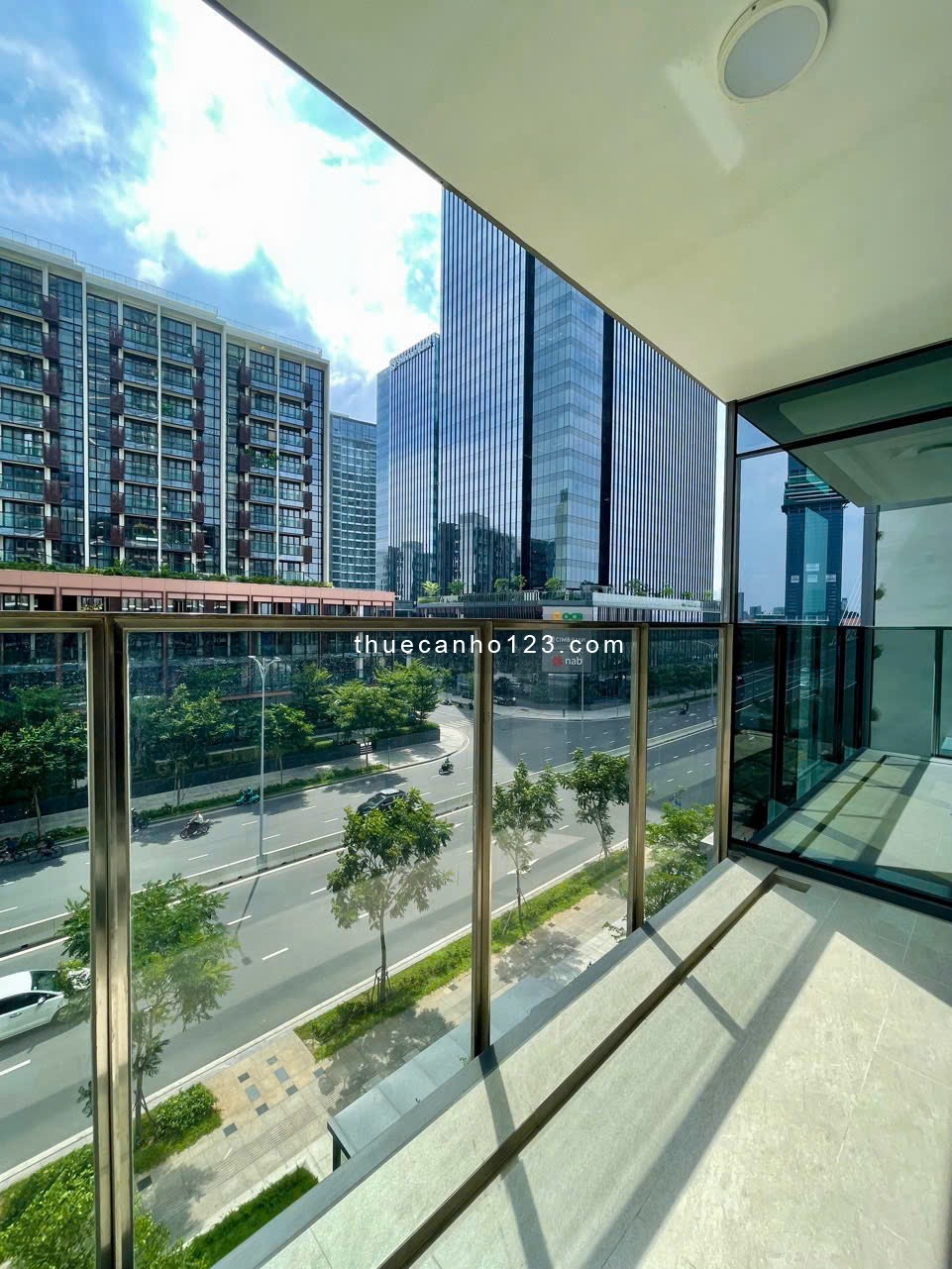 Opera cho thuê 3PN đầy đủ nội thất - Giá tốt & giỏ hàng cho thuê cập nhật mới nhất