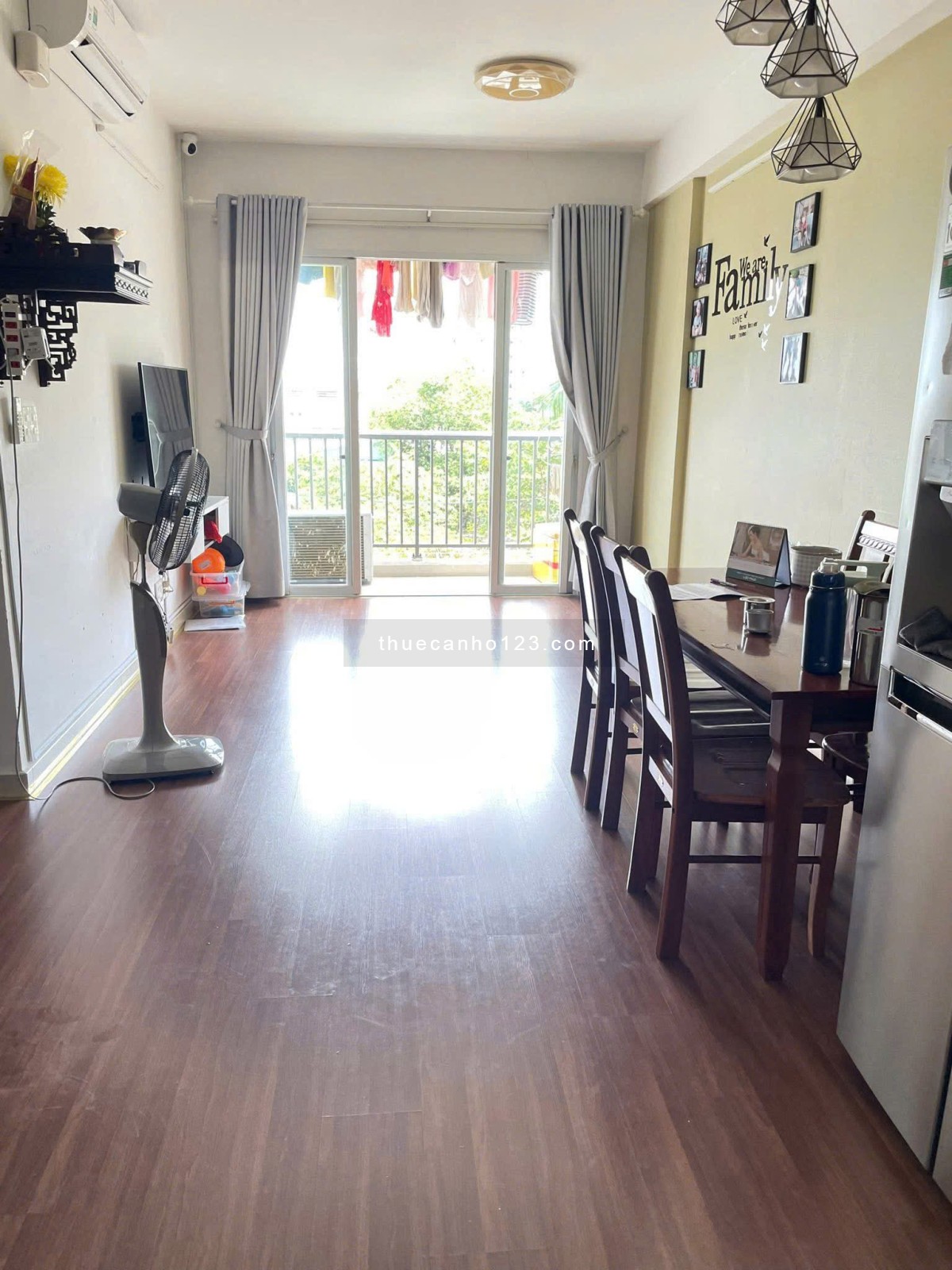 Chung cư Carillon1, Hoàng Hoa Thám, TB: 79m2, 2p ngủ, 2wc, ban công, 13tr/th