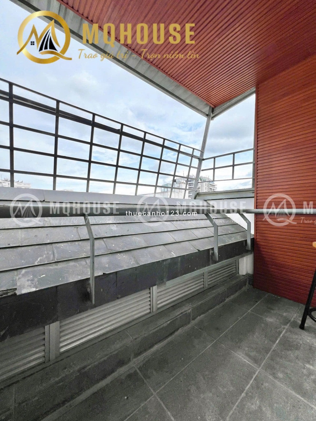 Studio Full Nội Thất Mới Keng Có Máy Giặt Riêng, Ban Công Ngay Khu Sân Bay ️