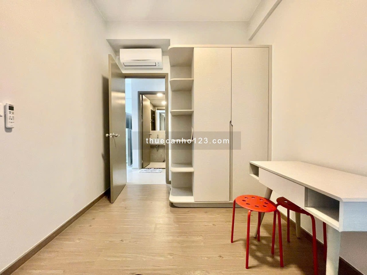 Chung cư Sky Center, Phổ Quang, TB: 2p ngủ rộng, full NT 98m2 16 triệu