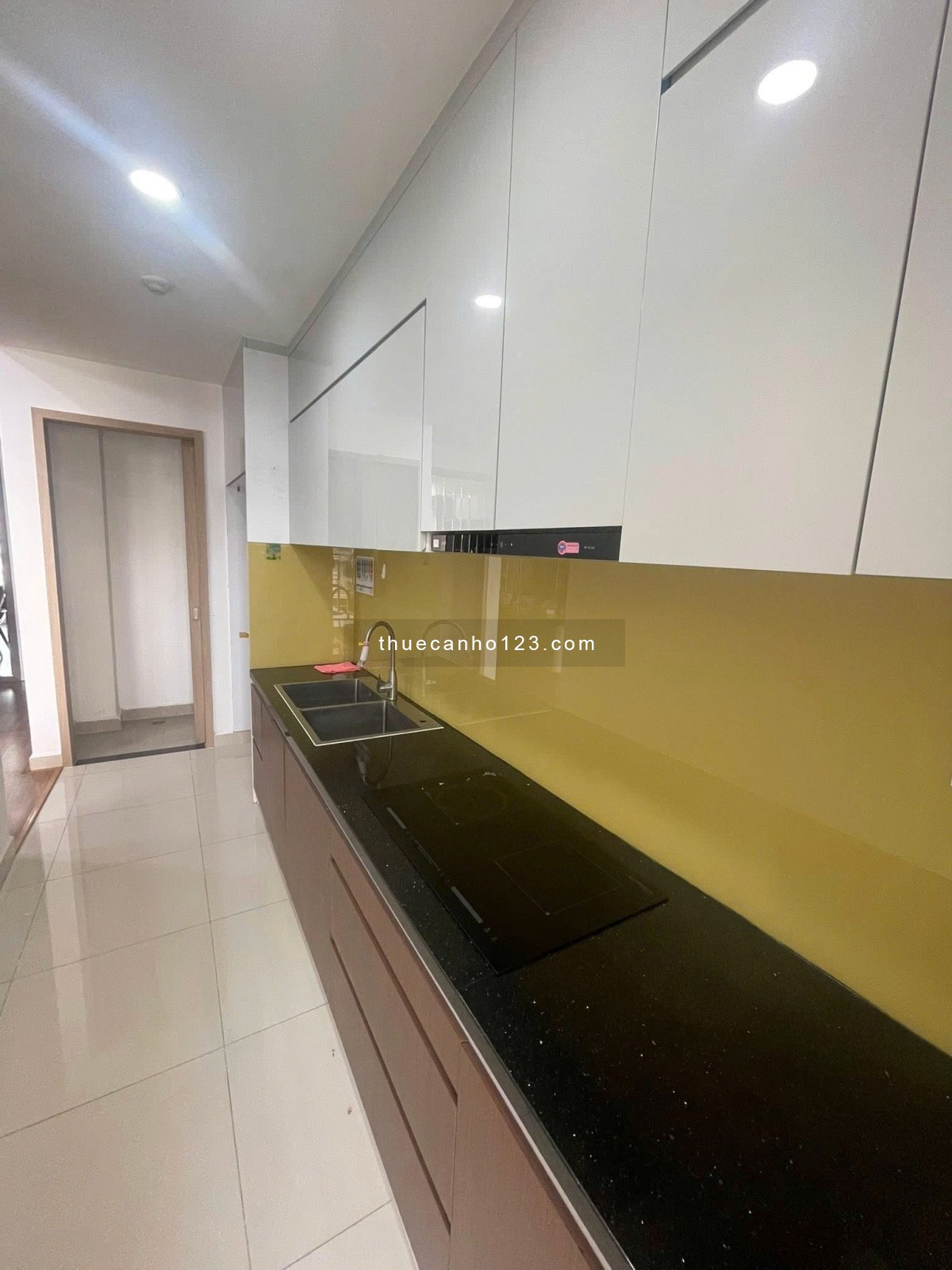 Chung cư Phúc Yên 2, P15, Tân Bình: 86m2, 3p ngủ, có NT, 12tr/th