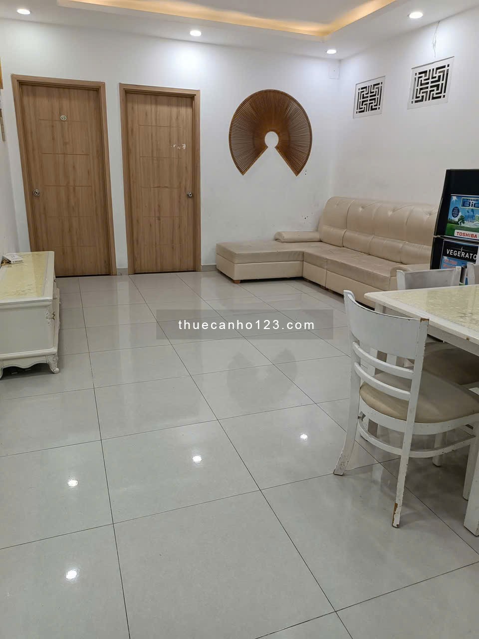 Chung cư 225 Hoàng Sa, P.Tân Định, Q1: 2p ngủ, đầy đủ NT, 74m2, 12tr