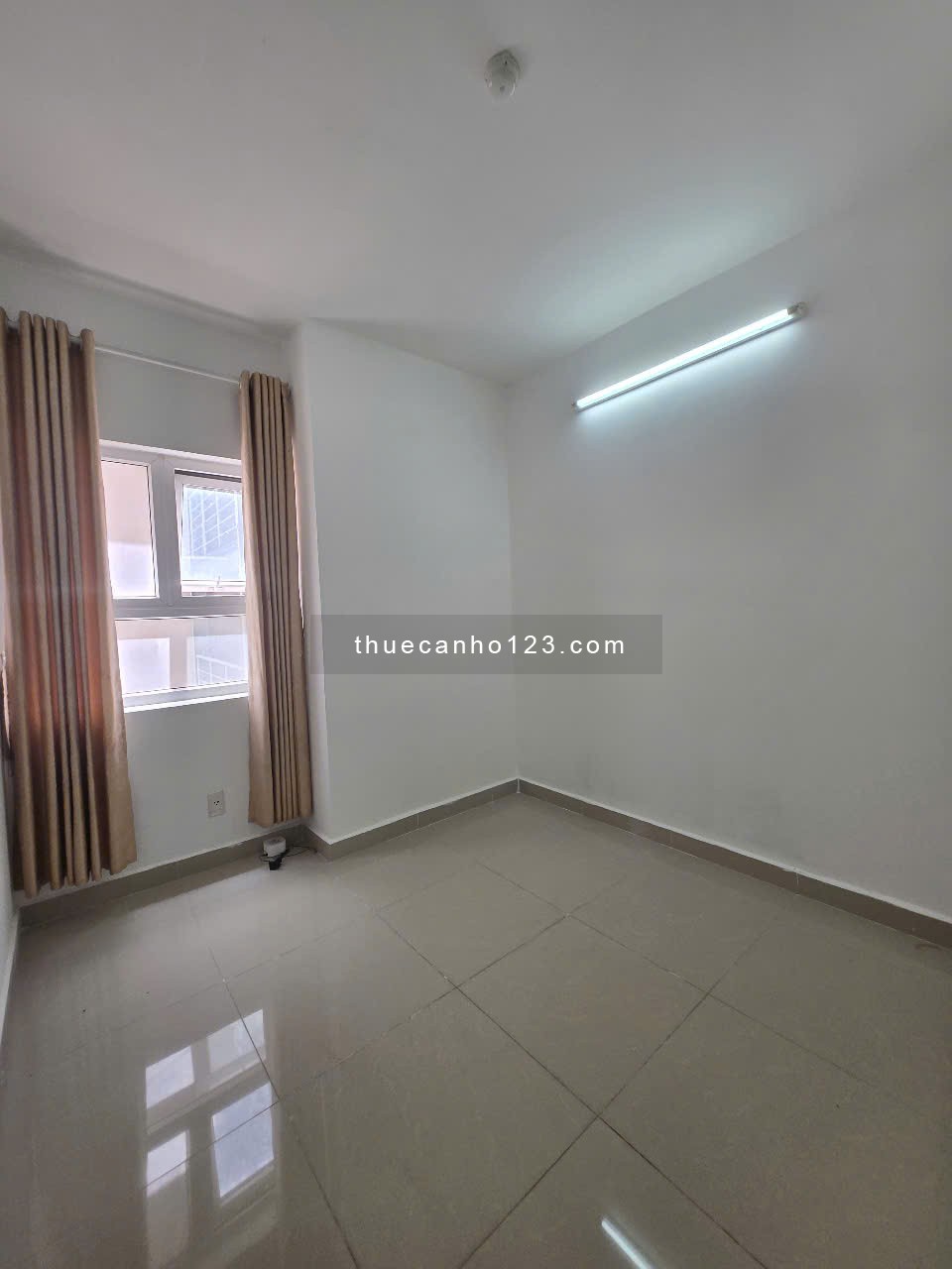 Cho thuê căn hộ Đạt Gia 2pn 2wc giá 7tr nhà trống có 2 máy lạnh - 1pn 1wc giá 7tr full nội thất