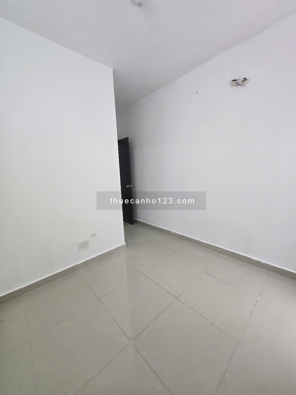 Cho thuê căn hộ Đạt Gia 2pn 2wc giá 7tr nhà trống có 2 máy lạnh - 1pn 1wc giá 7tr full nội thất