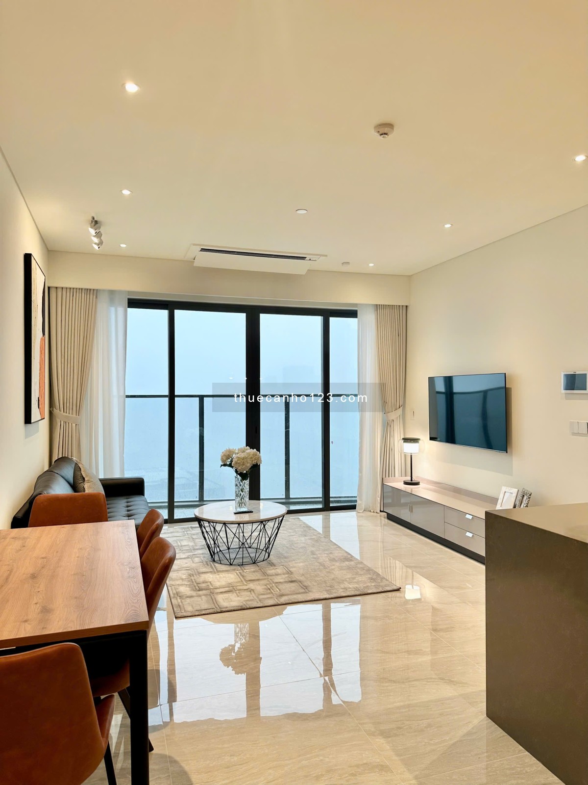 Opera Cho Thuê 2PN Đầy Đủ Nội Thất, Tầng Cao View Sông Và Quận 1