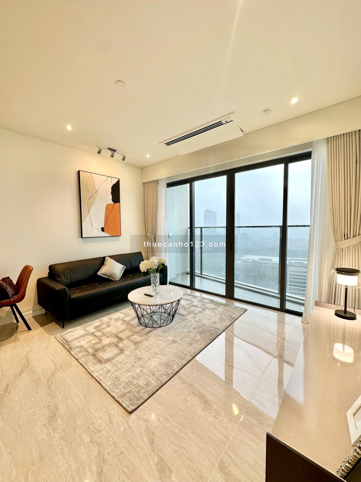 Opera Cho Thuê 2PN Đầy Đủ Nội Thất, Tầng Cao View Sông Và Quận 1