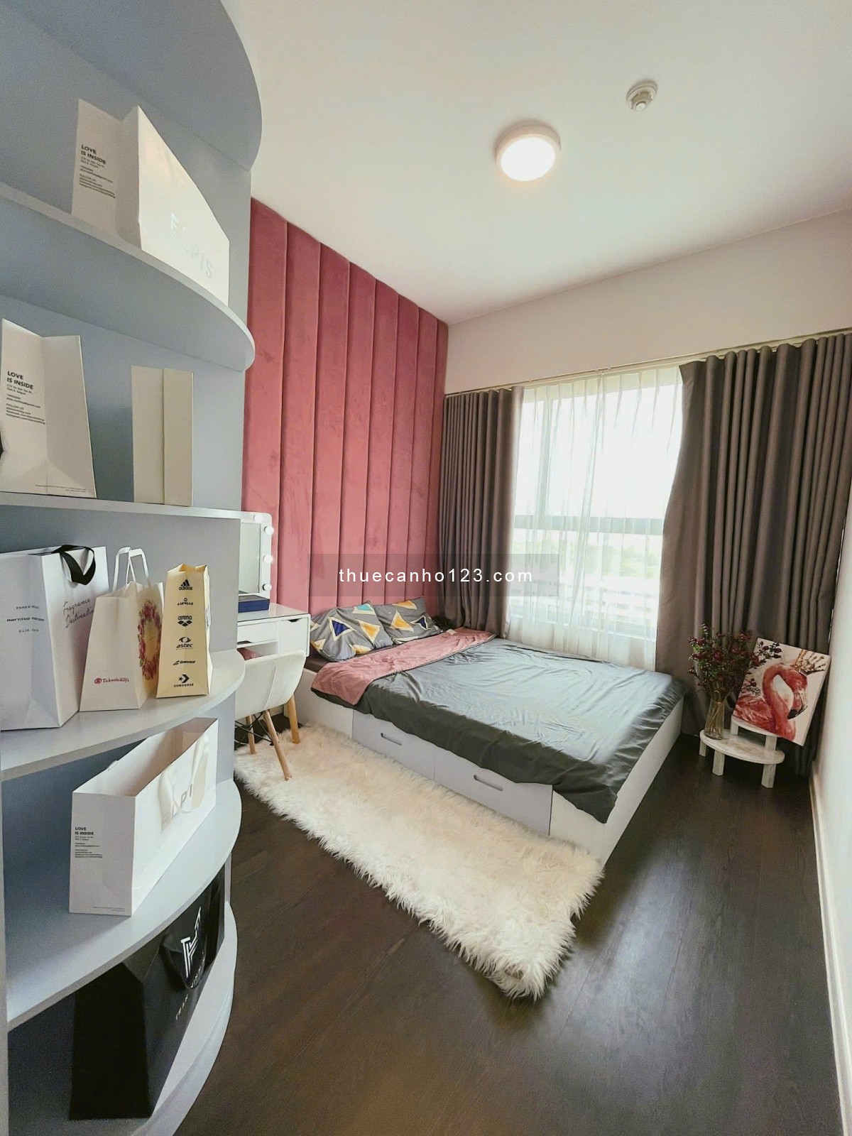 Cho thuê căn hộ Sky Center, DT 80m2, 2PN, Full NT, giá 16tr/tháng.