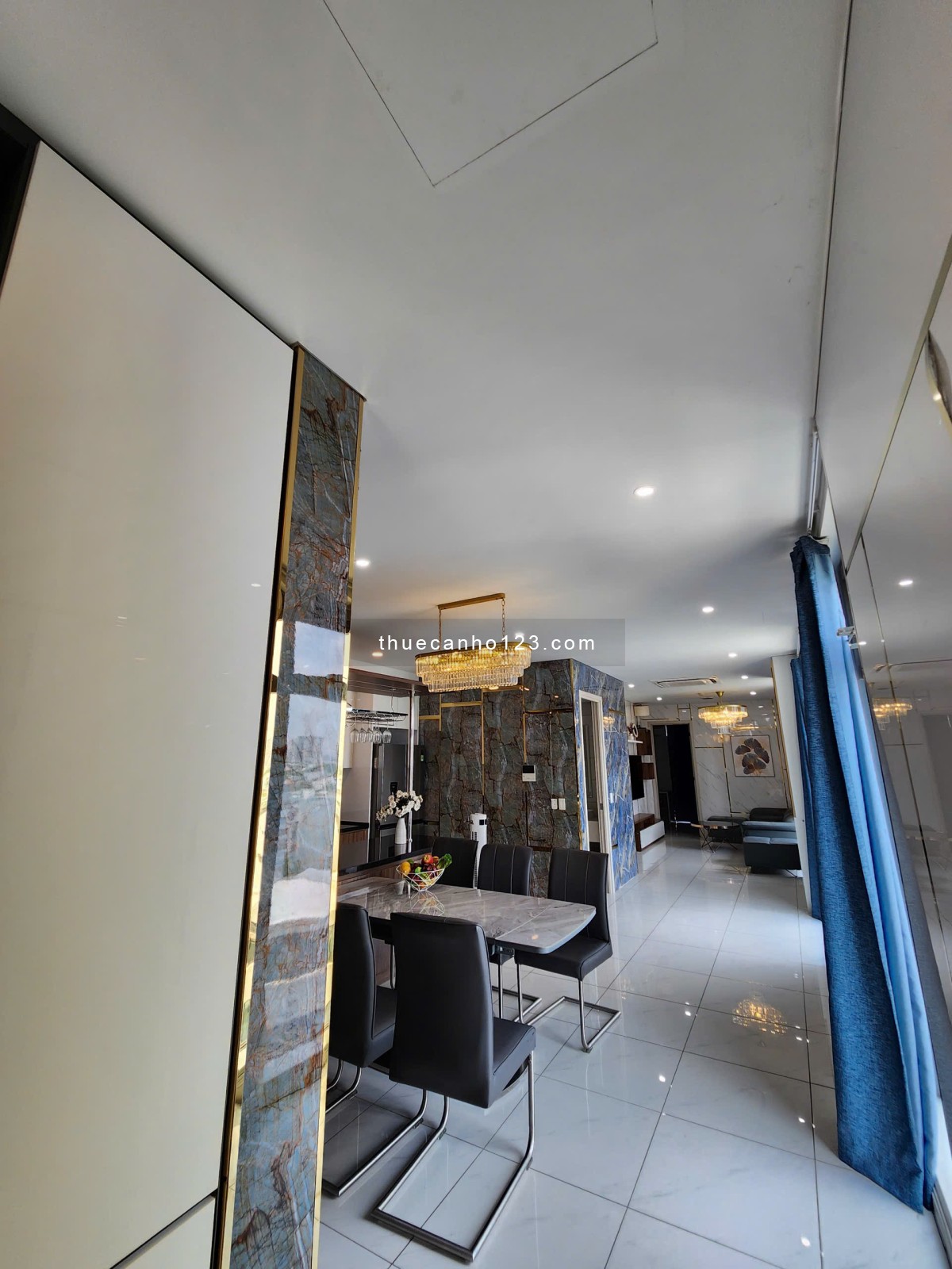 30 triệu/ Tháng - 3 phòng ngủ rộng 160 m2 - Nội thất siêu cao cấp