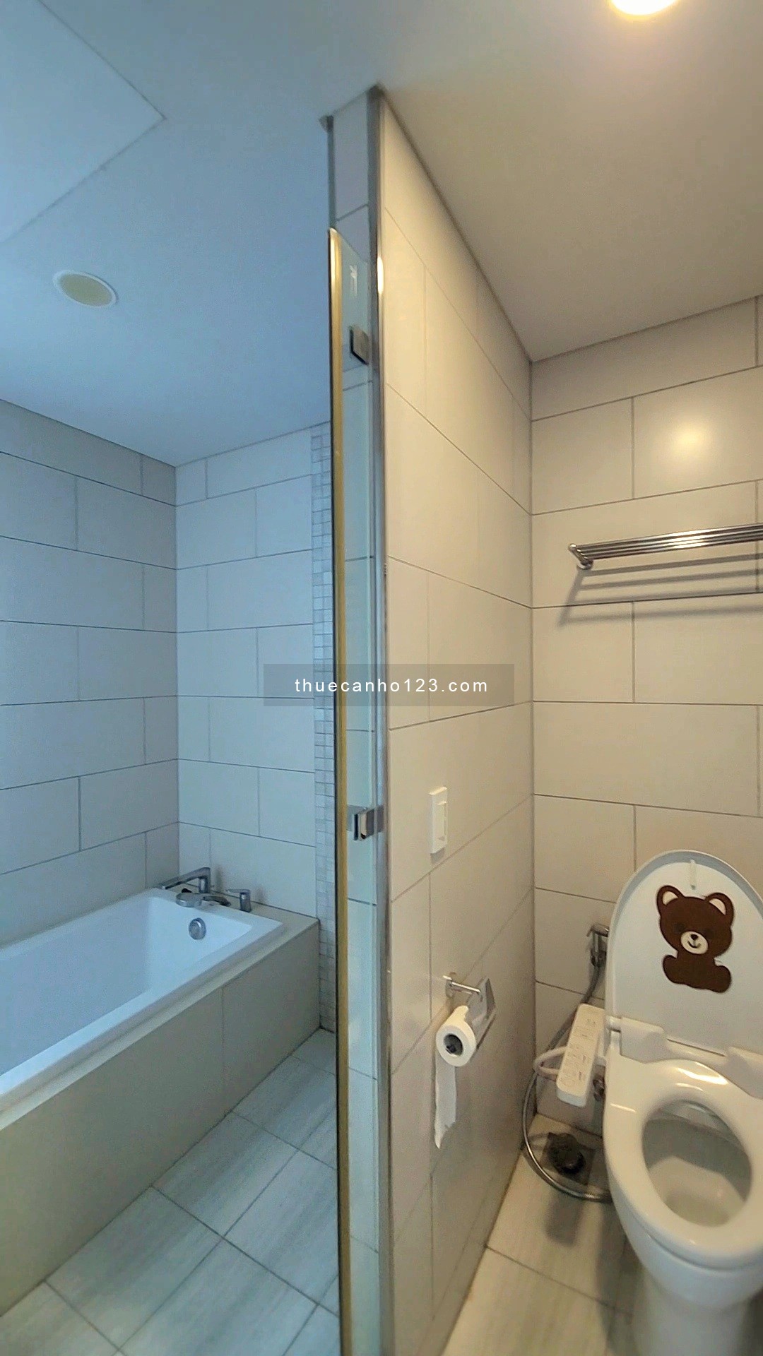 Căn hộ 3PN 156m² tại Waterina Suites cho thuê - Giá rẻ nhất dự án - Chỉ 30 triệu/tháng