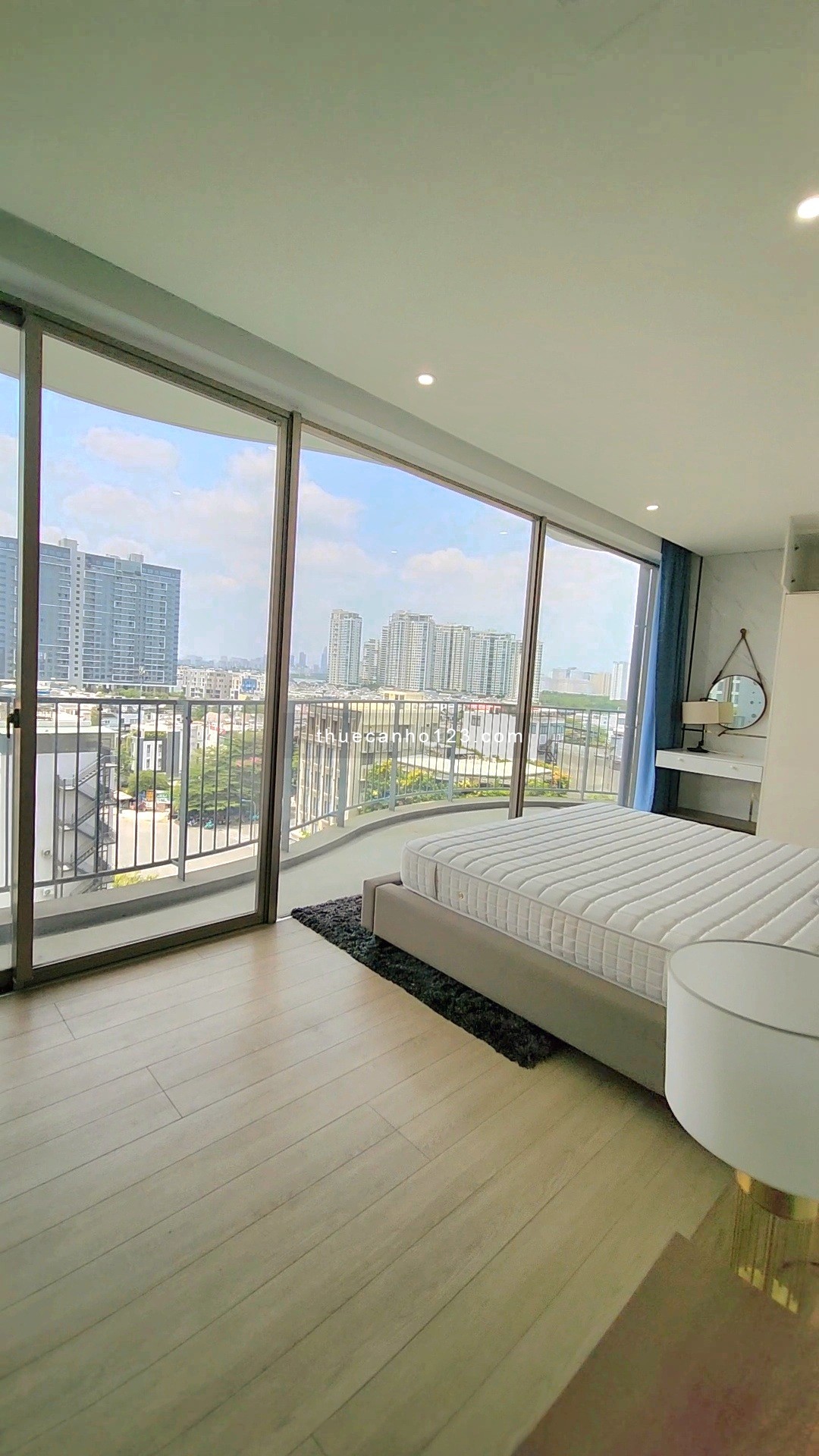 Căn hộ 3PN 156m² tại Waterina Suites cho thuê - Giá rẻ nhất dự án - Chỉ 30 triệu/tháng