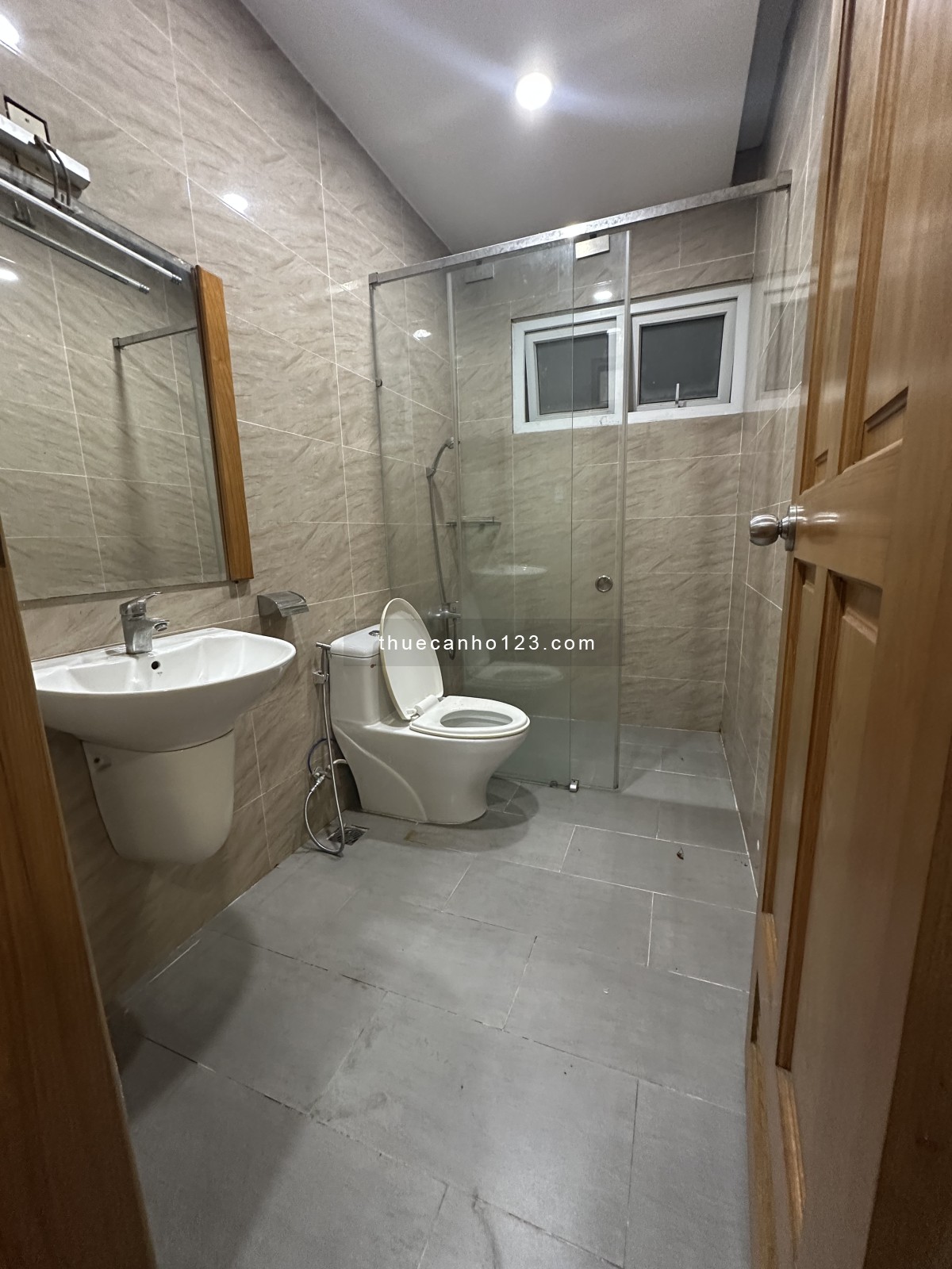 Studio Phạm Hữu Lầu Q7 – Full nội thất