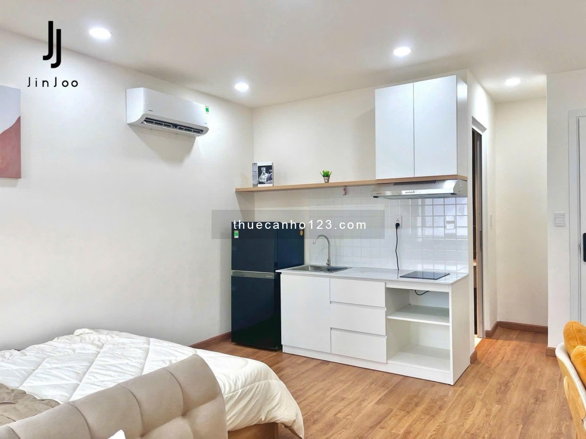Studio 45m² ban công rộng - Full nội thất, sát Co.opmart Hoàng Văn Thụ - Quận Tân Bình