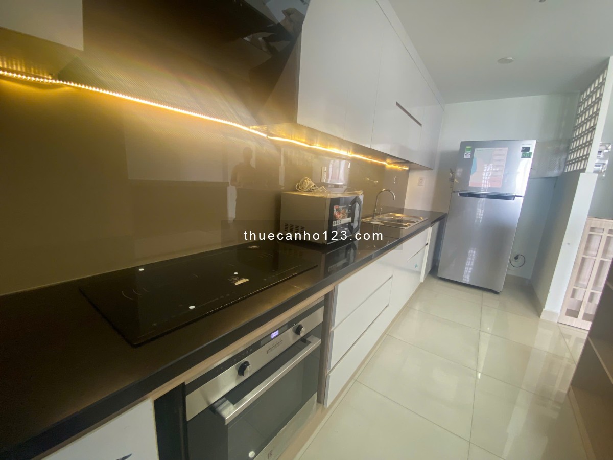 Cho thuê căn hộ 3PN, 2WC tại Green Valley, view sân Golf giá chỉ 28 triệu