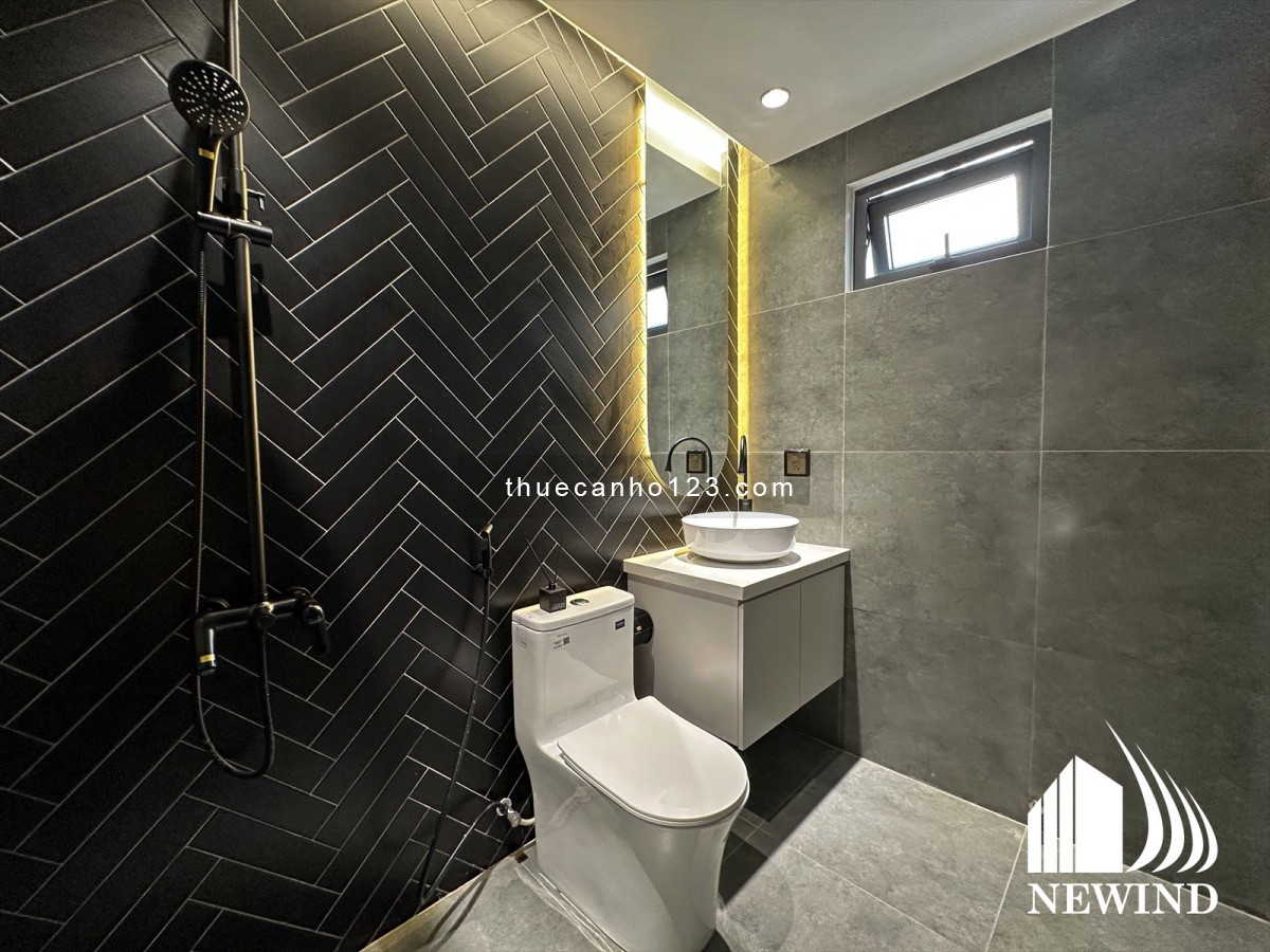 Căn hộ ban công/cửa sổ full NT thiết kế đẹp khu PMH, SC, RMIT, FV, KCX, VNG, sát vách Q4, Q1, Rmit