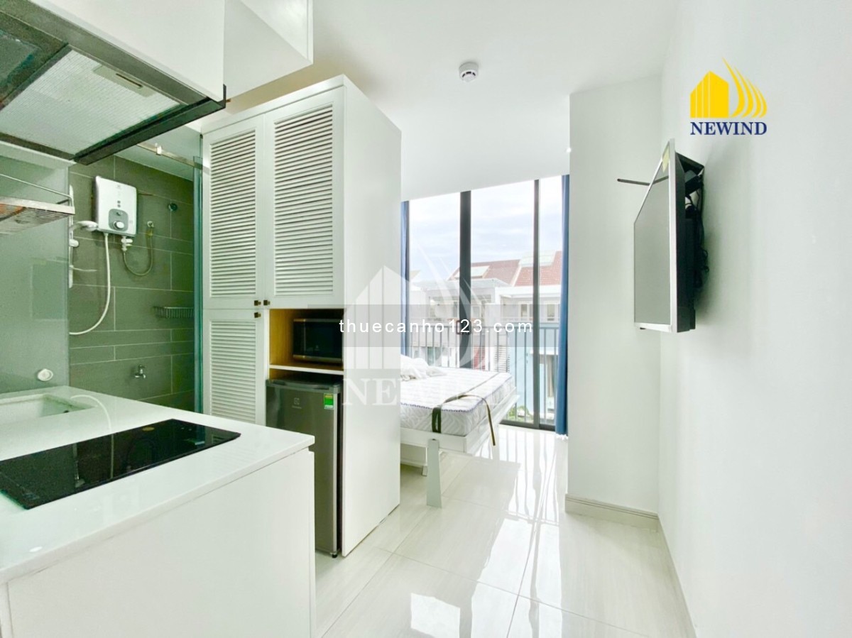 Căn hộ ban công/cửa sổ full NT thiết kế đẹp khu PMH, SC, RMIT, FV, KCX, VNG, sát vách Q4, Q1, Rmit