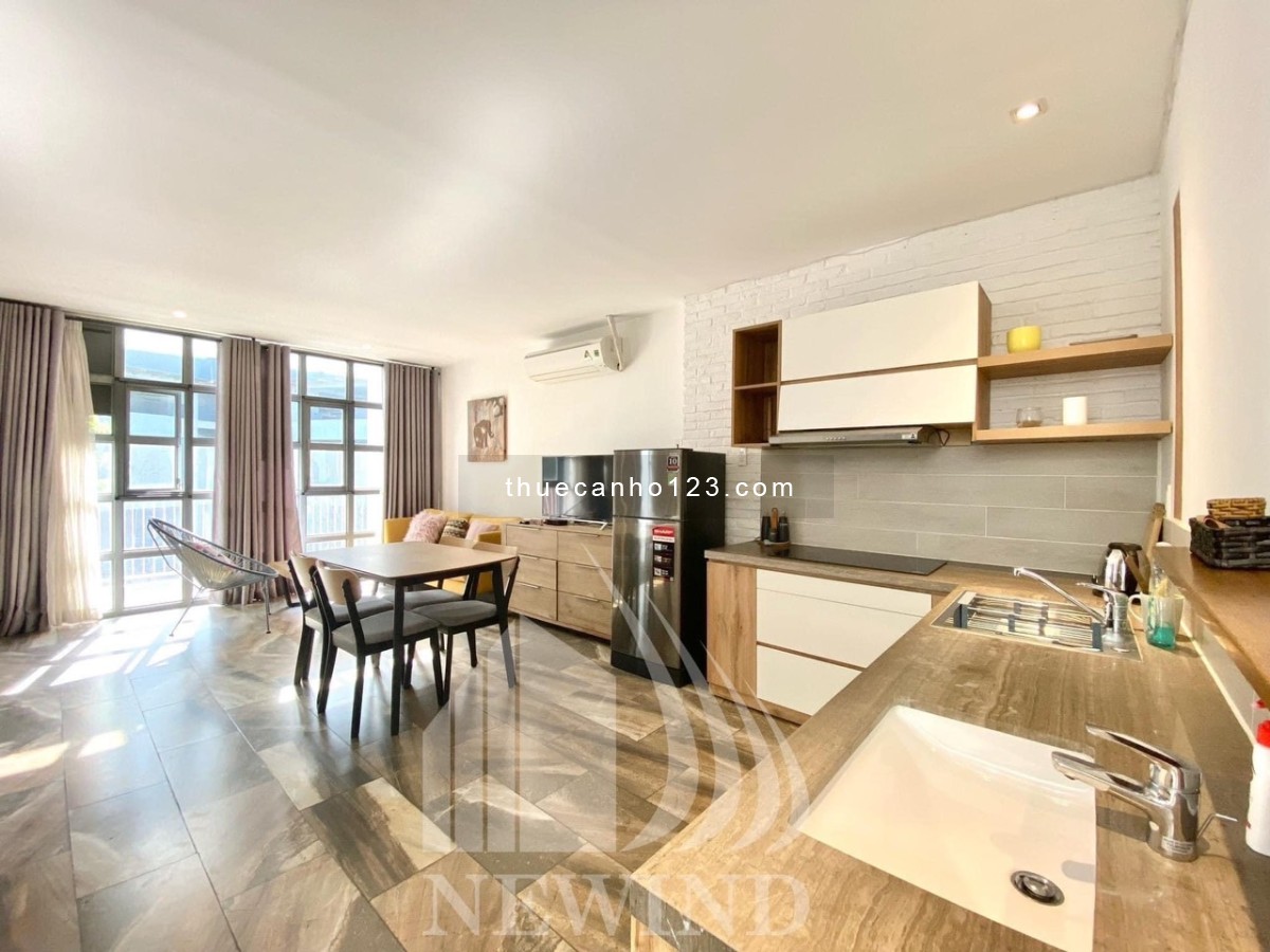 Căn hộ ban công/cửa sổ full NT thiết kế đẹp khu PMH, SC, RMIT, FV, KCX, VNG, sát vách Q4, Q1, Rmit