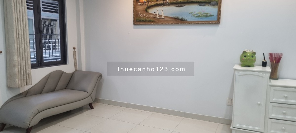 Cho thuê căn hộ đường Đinh Tiên Hoàng quận 1