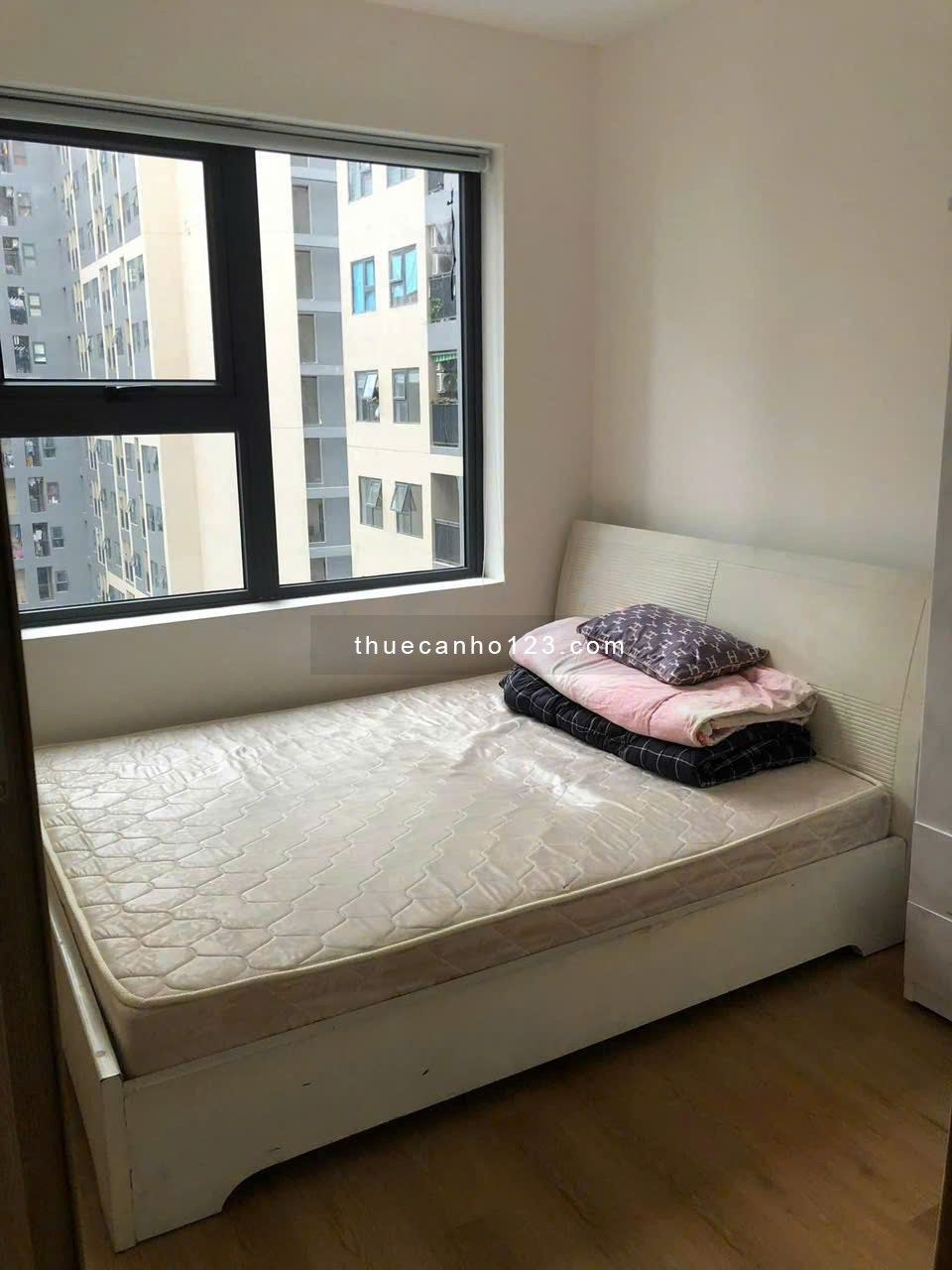 Cho thuê căn hộ 3 Phòng Ngủ Giá Rẻ Full Nội Thất