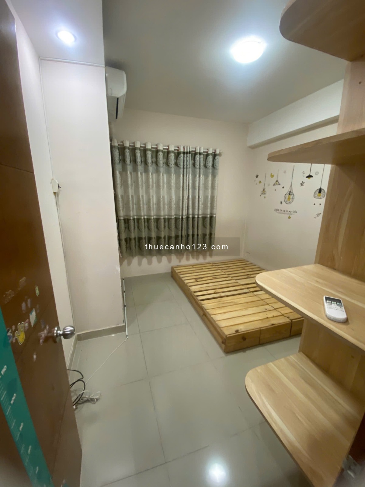 Cho thuê căn hộ 2 phòng ngủ - 1 WC, quận 12