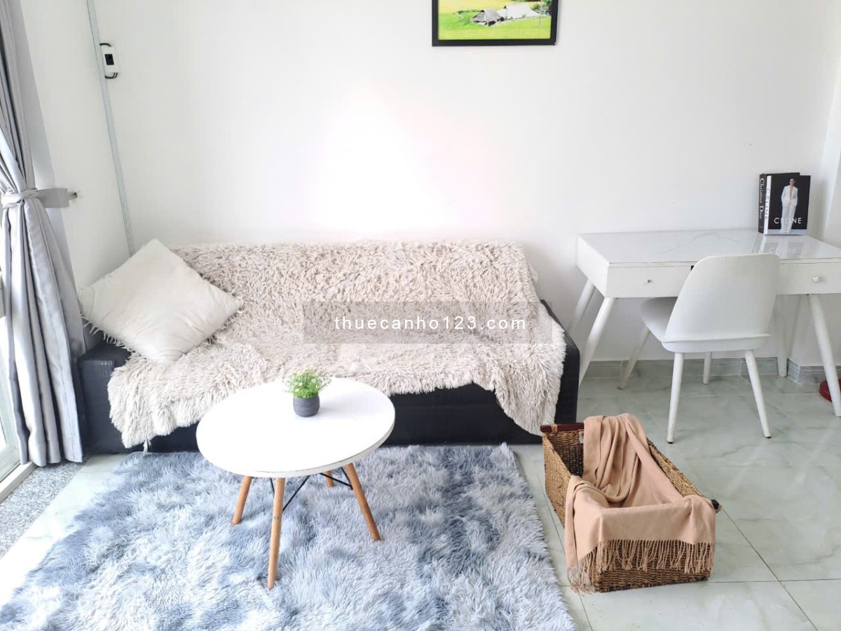 CHDV Bancony Hai Bà Trưng Gần Cầu Kiệu, Công Viên Lê Văn Tám Q1