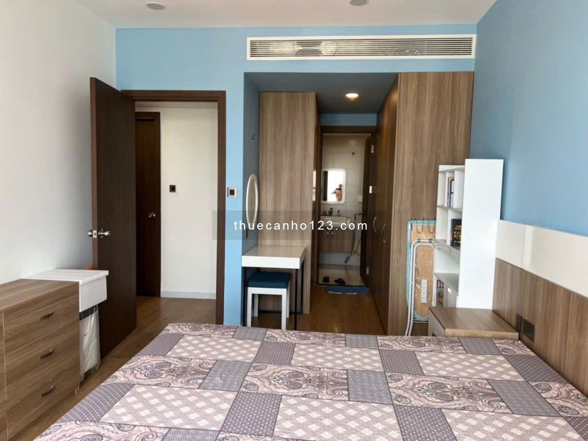 Căn Hộ 2 Phòng ngủ Sài Gòn Royal view sông Quận 4 giá rẻ