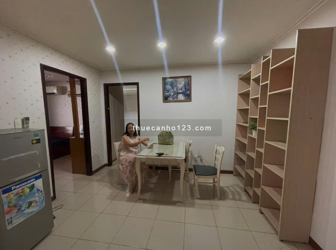 Chung cư Screc, Trường Sa, Quận 3: 81m2, 2p ngủ, full nội thất, 13tr/th