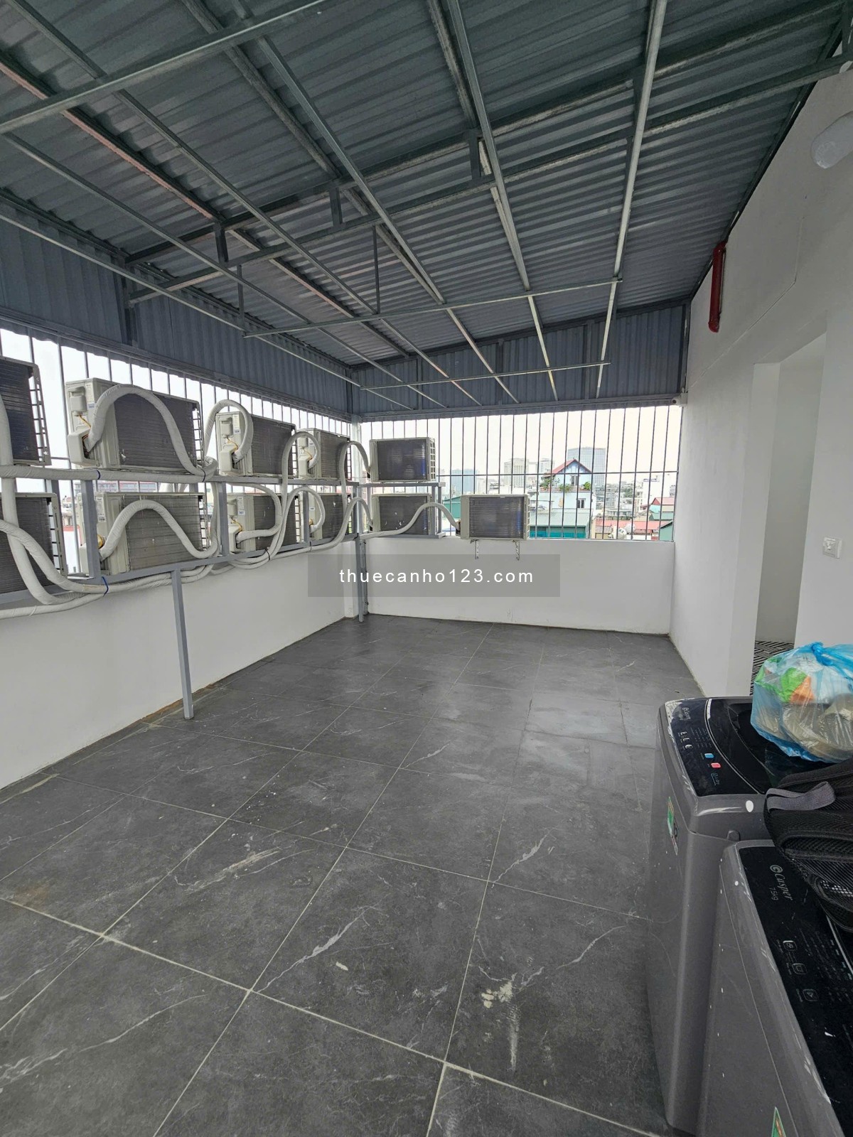 Cho thuê căn hộ 1 phòng ngủ, đẹp, thiết kế thông minh, giá rẻ tại Tây Hồ