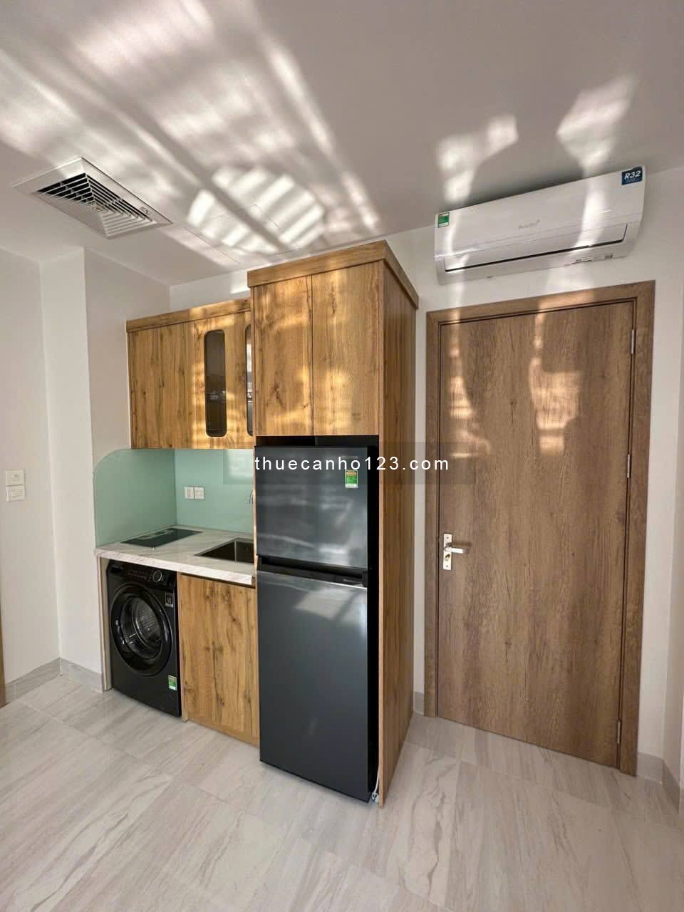 Cho thuê căn hộ 1PN rộng 55m2 tại Tứ Liên, Tây Hồ, đầy đủ nội thất đẹp hiện đại