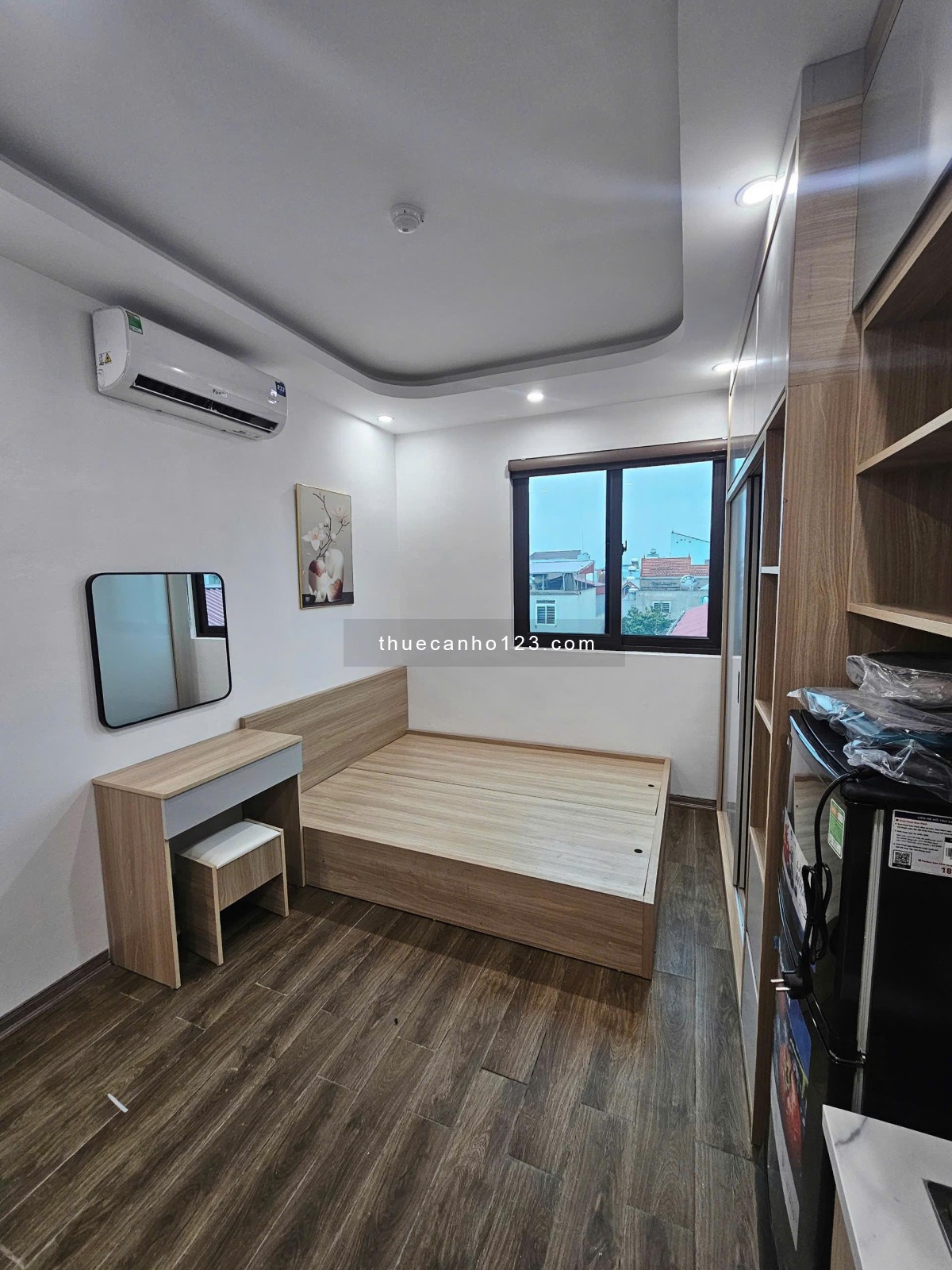 Cho thuê căn hộ 1 phòng ngủ, đẹp, thiết kế thông minh, giá rẻ tại Tây Hồ