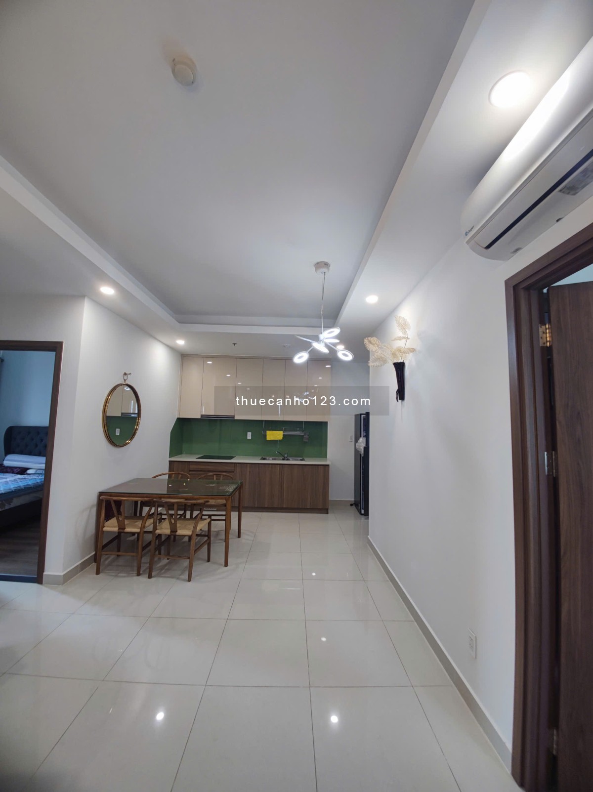 Cho thuê 3PN 2WC tại Q7 Saigon Riverside. Giá 16 triệu - 18 triệu/tháng. LH 0906 600 593