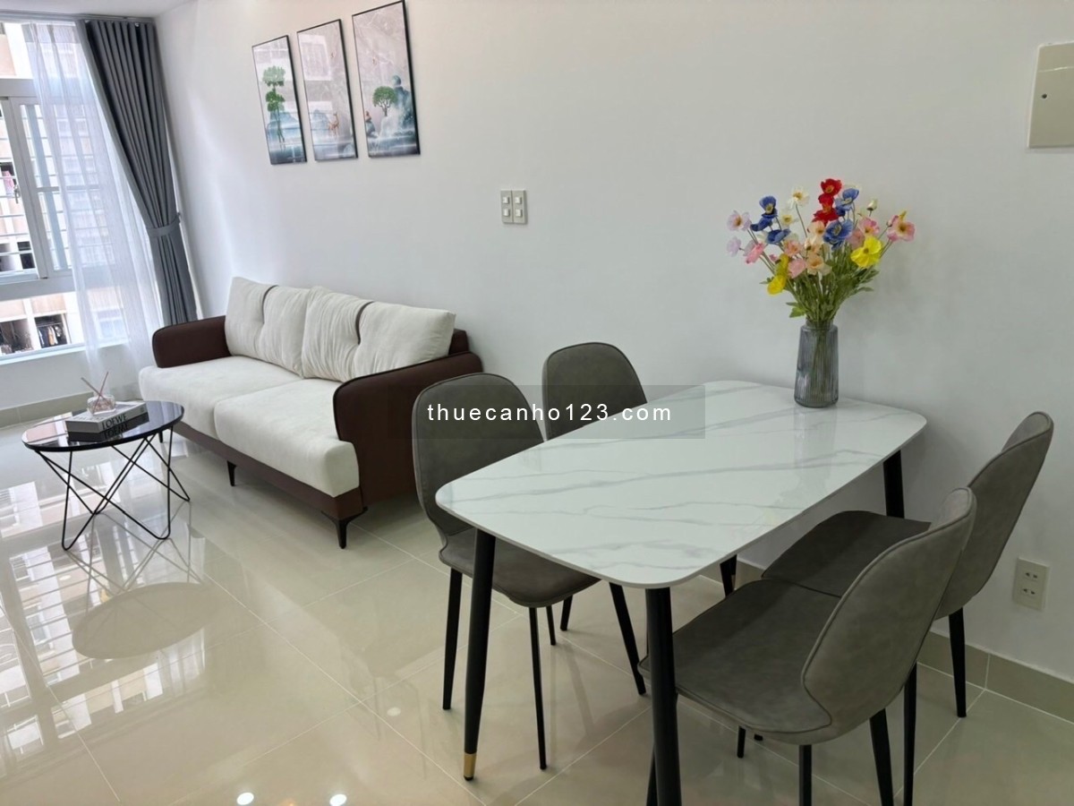 Em chuyên cho thuê Sky Garden PMH 2-3 phòng ngủ chỉ từ 11 triệu. Cam kết 100% nhà đẹp, giá tốt