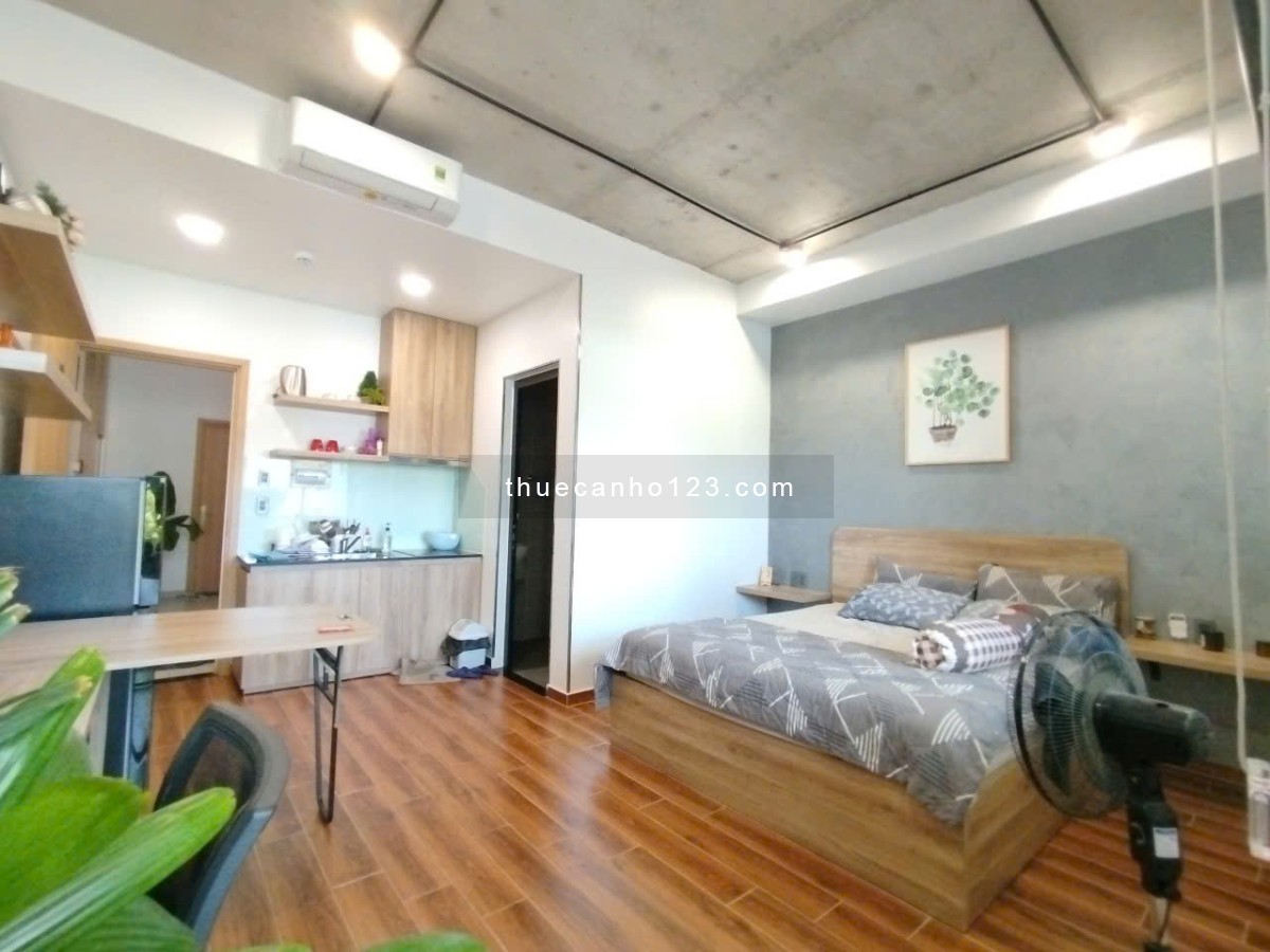 Cho thuê căn hộ Q3 Studio ban công sân vưởn 50m2, Thang máy, Hà Đô Centrosa, Sài Gòn Mall, Hồ Kỳ Hòa