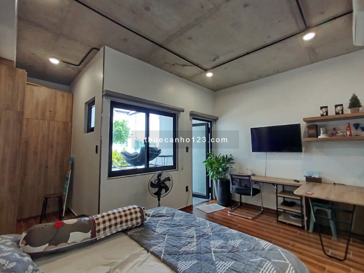 Cho thuê căn hộ Q3 Studio ban công sân vưởn 50m2, Thang máy, Hà Đô Centrosa, Sài Gòn Mall, Hồ Kỳ Hòa
