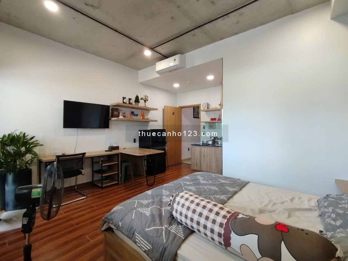 Cho thuê căn hộ Q3 Studio ban công sân vưởn 50m2, Thang máy, Hà Đô Centrosa, Sài Gòn Mall, Hồ Kỳ Hòa