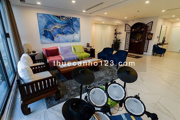 Cho thuê căn 3PN góc vip R3 đồ đẹp nhất dự án giá tốt, LH: 0912 396 400 (miễn trung gian)