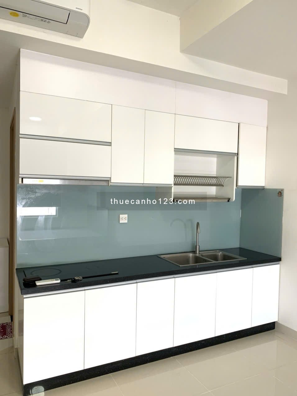 Sunrise City View, 38m2, Rèm, Bếp, Máy Lạnh, Cho thuê 9.5Tr/tháng Hotline : 0906233195