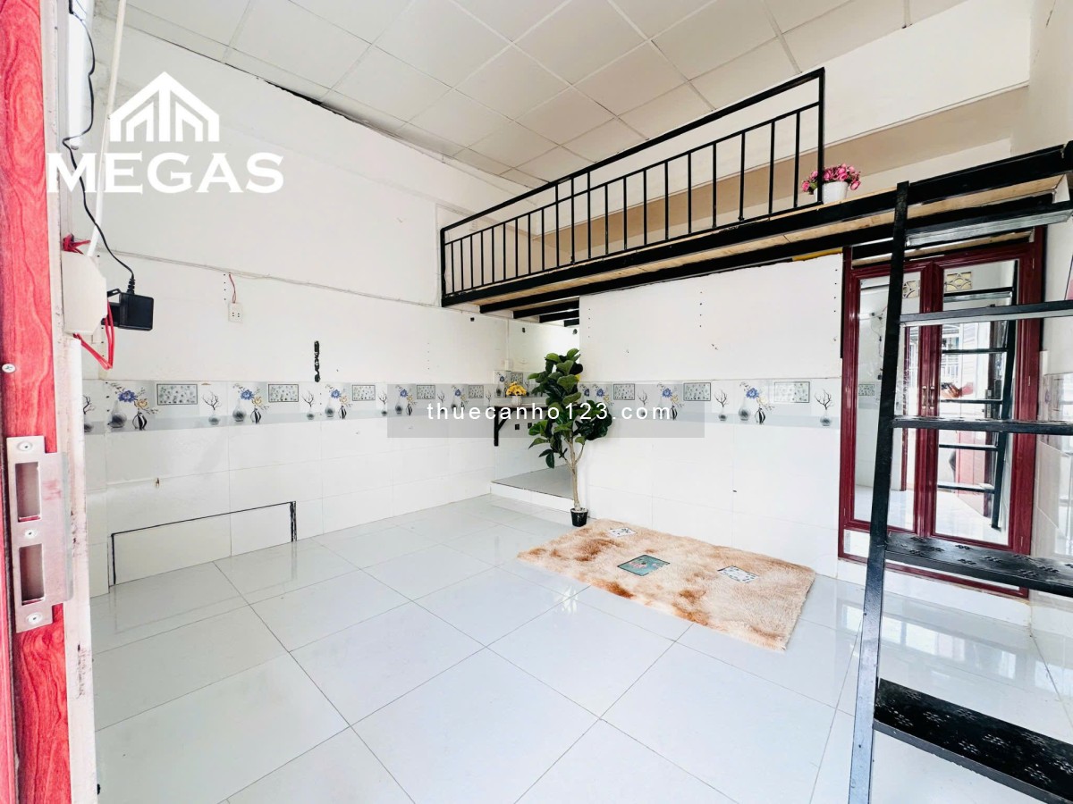 Căn hộ Ban Công Gác Cao Ngay Vòng Xoay Phú Lâm - Cư xã Phú Lâm