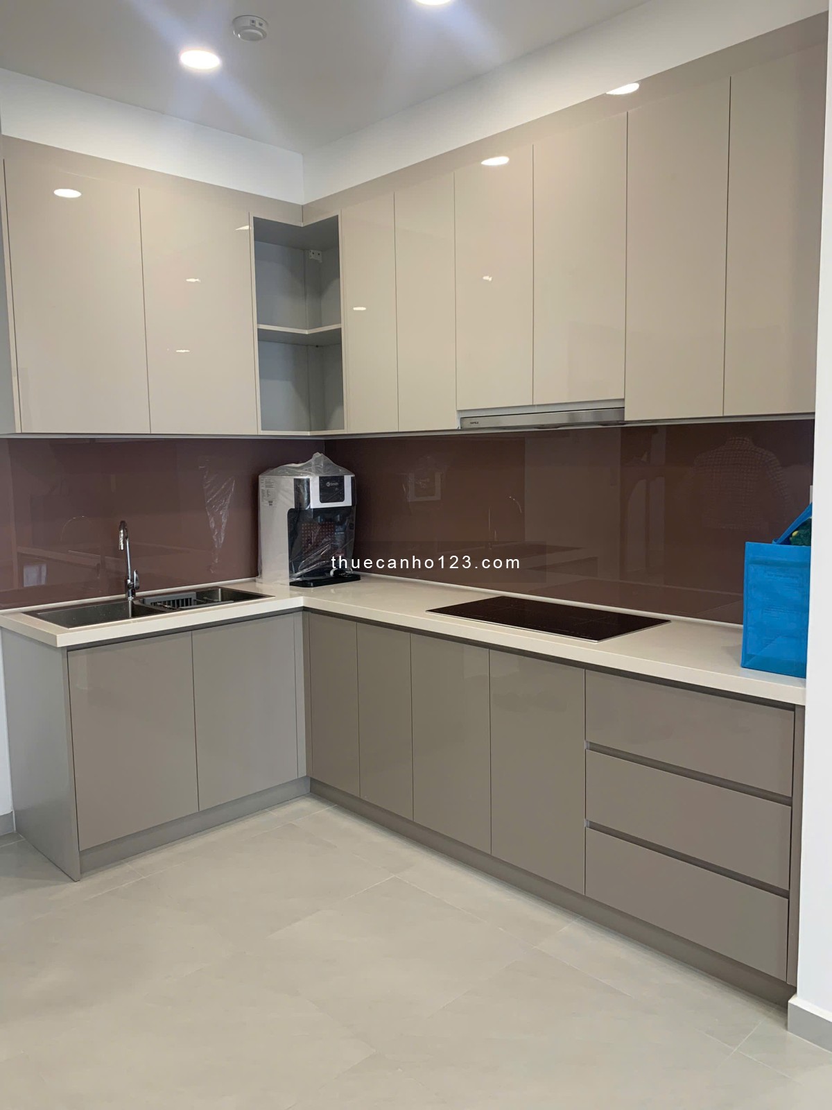 Cho thuê căn hộ MT Eastmark City, Quận 9. Nhà mới 100%, chỉ 5 triệu/tháng, bao phí quản lý đến 31/12