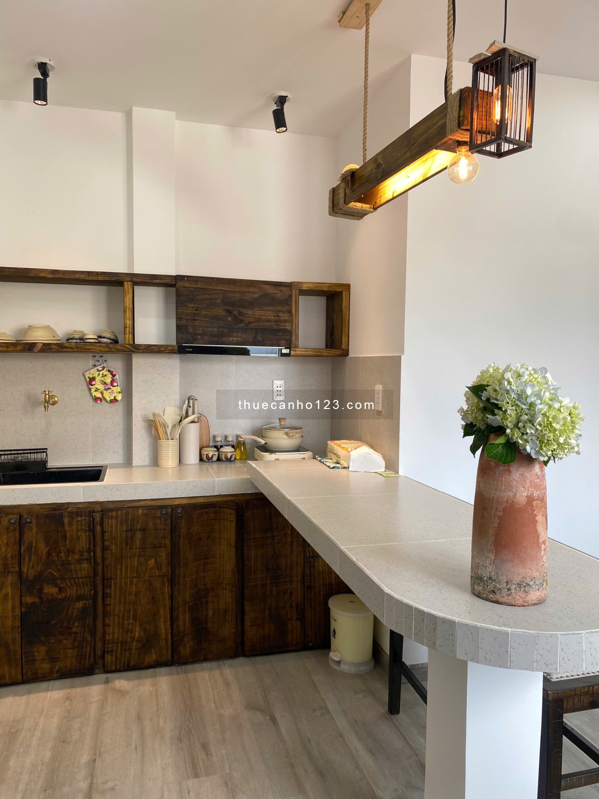 Cho thuê phòng Bình Thạnh mới 100% - Nội thất cao cấp - Bồn Tắm, Ban Công, Sân Vườn - Gần Landmark81