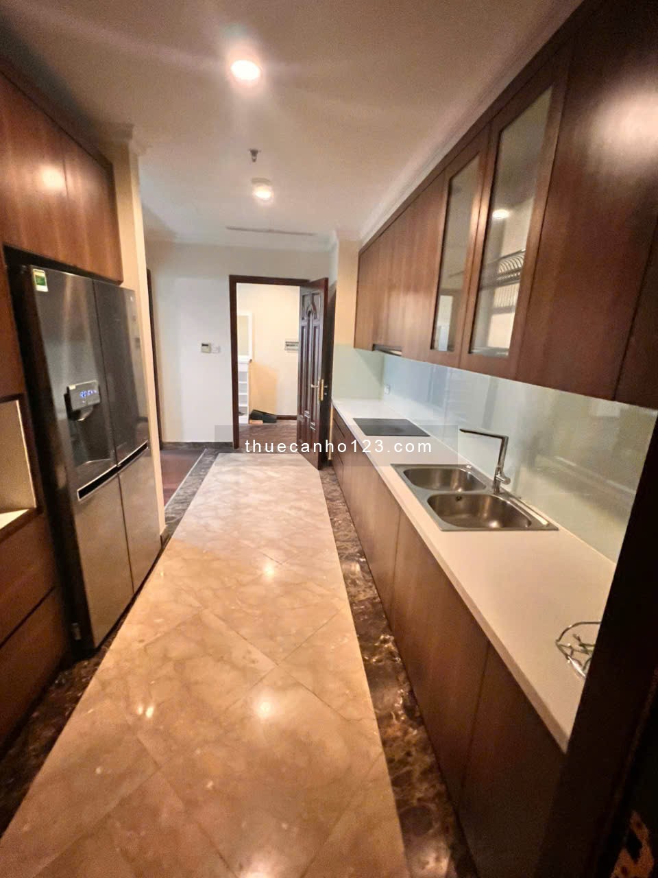 Cho thuê Vincom Đồng Khởi Quận 1 - 165m2 3PN 2WC view sông + nhà thờ Đức BàCăn số 2406