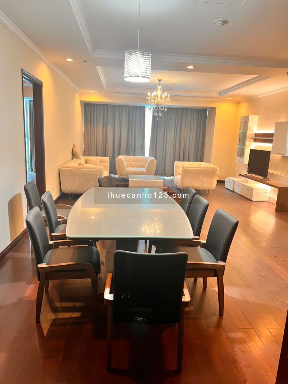 Cho thuê Vincom Đồng Khởi Quận 1 - 165m2 3PN 2WC view sông + nhà thờ Đức BàCăn số 2406