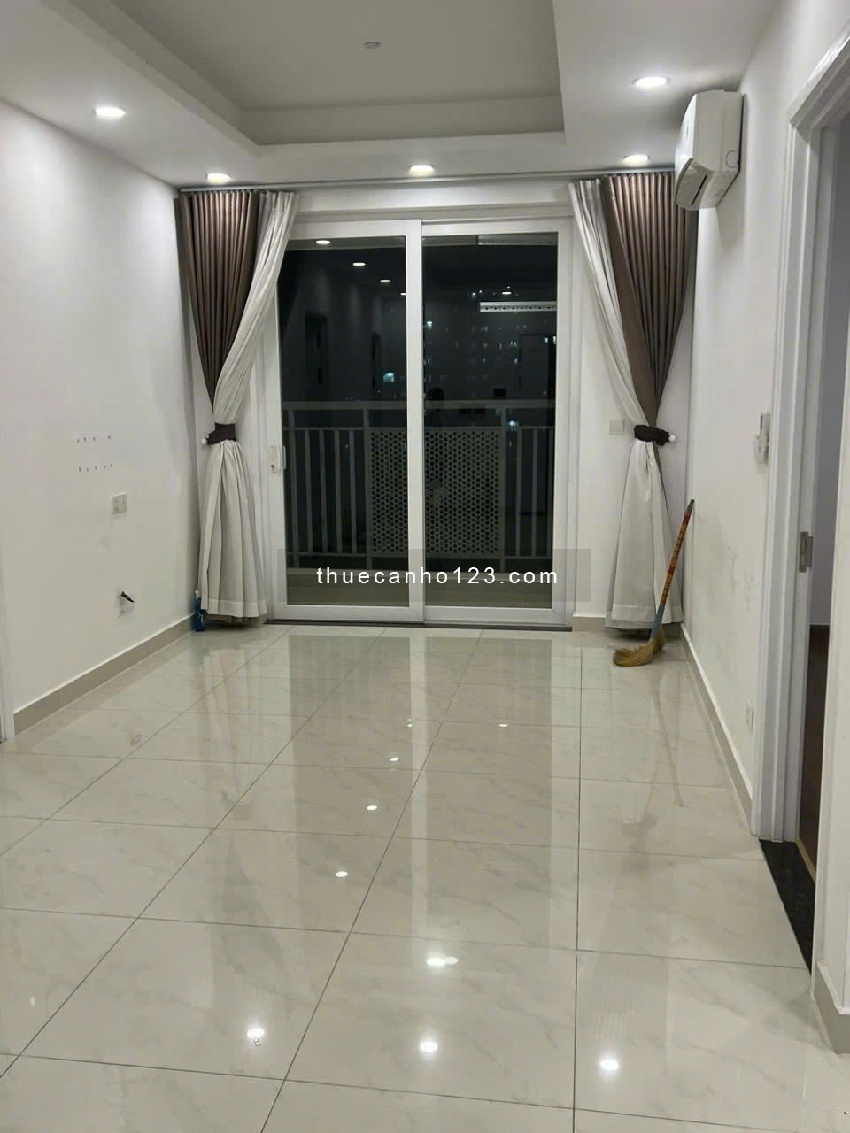 Chung cư Carillon 2 -Hòa Thạnh, Tân Phú : 74m2, 2p ngủ, 2wc, NT, 10tr/th