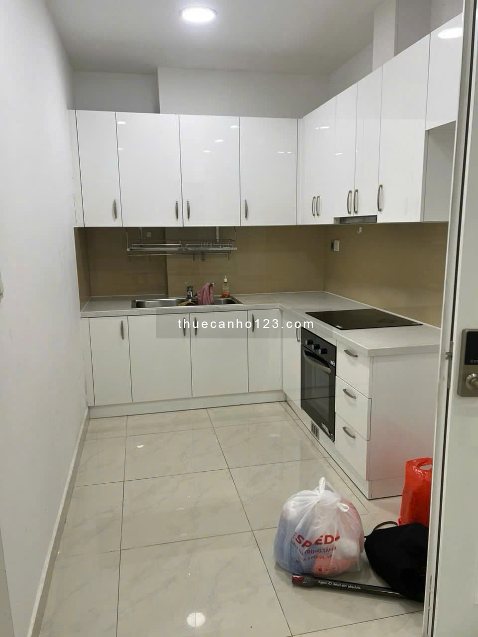 Chung cư Carillon 2 -Hòa Thạnh, Tân Phú : 74m2, 2p ngủ, 2wc, NT, 10tr/th